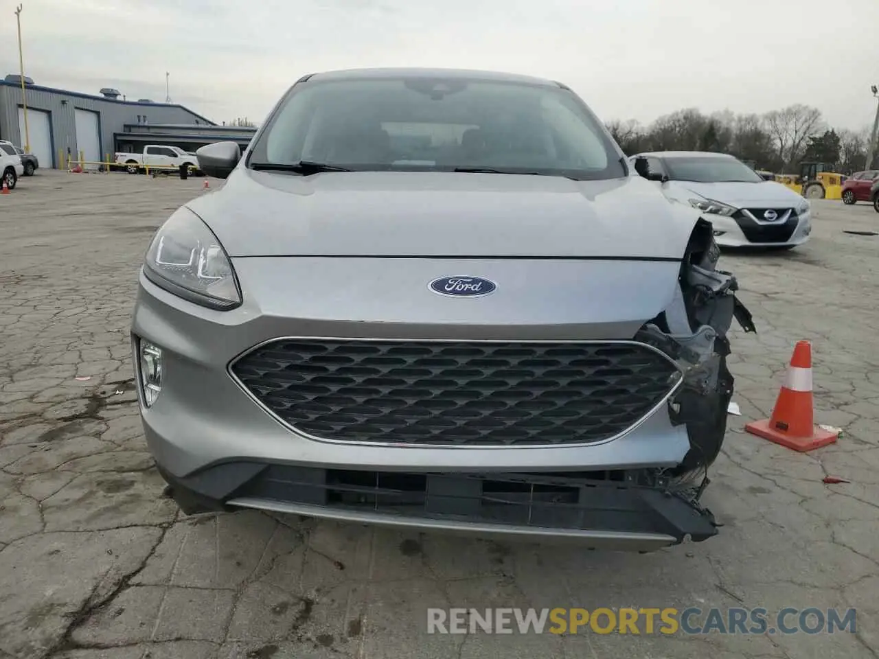 5 Photograph of a damaged car 1FMCU9H63NUA17983 FORD ESCAPE 2022