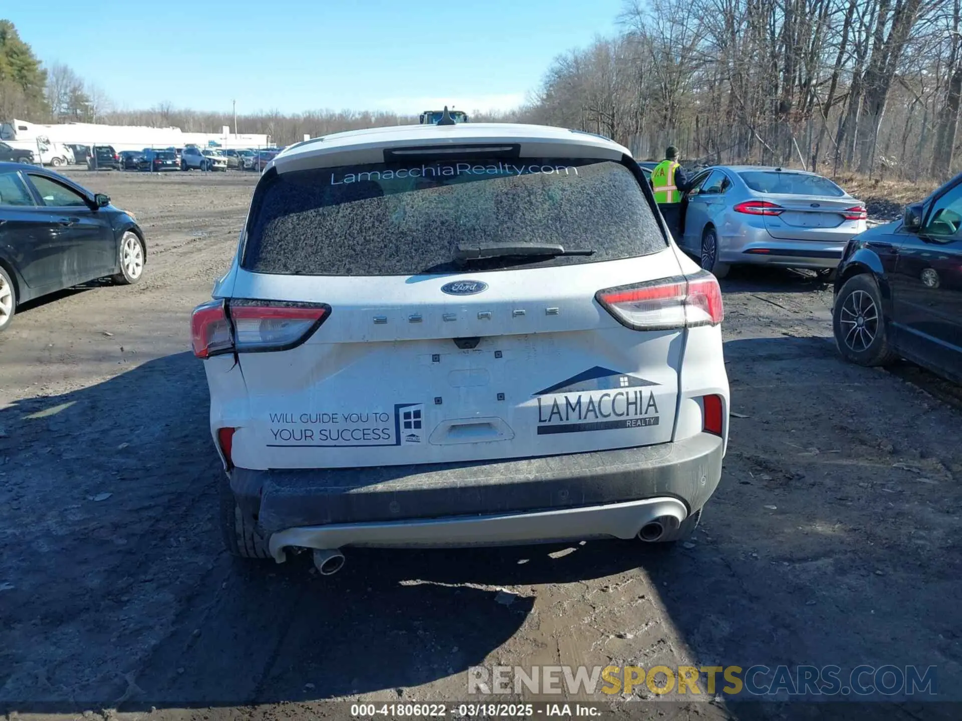 15 Photograph of a damaged car 1FMCU9H63NUA56993 FORD ESCAPE 2022
