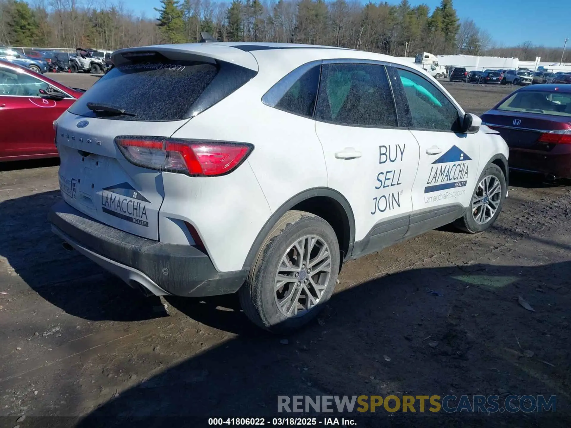 4 Photograph of a damaged car 1FMCU9H63NUA56993 FORD ESCAPE 2022