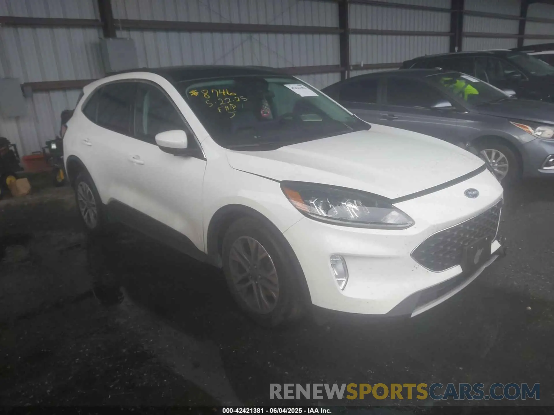 1 Photograph of a damaged car 1FMCU9H63NUB56480 FORD ESCAPE 2022