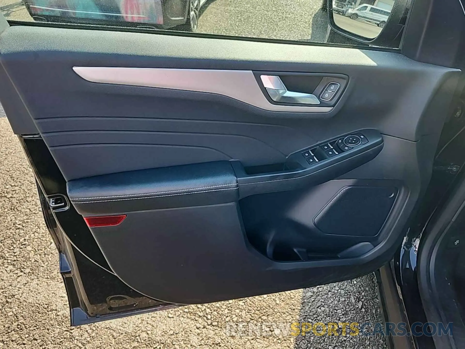 8 Photograph of a damaged car 1FMCU9H63NUB89320 FORD ESCAPE 2022