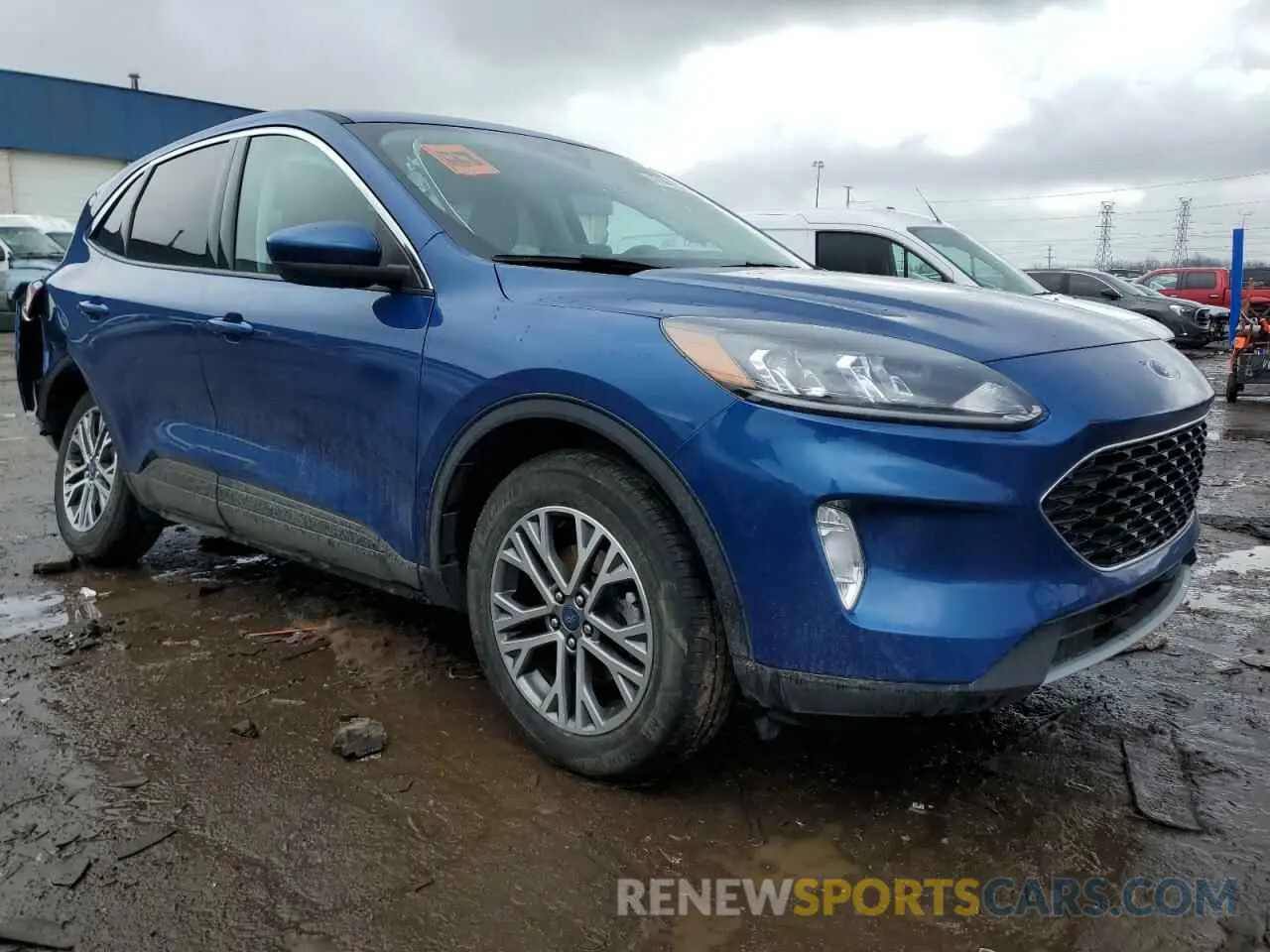 4 Photograph of a damaged car 1FMCU9H64NUA00853 FORD ESCAPE 2022
