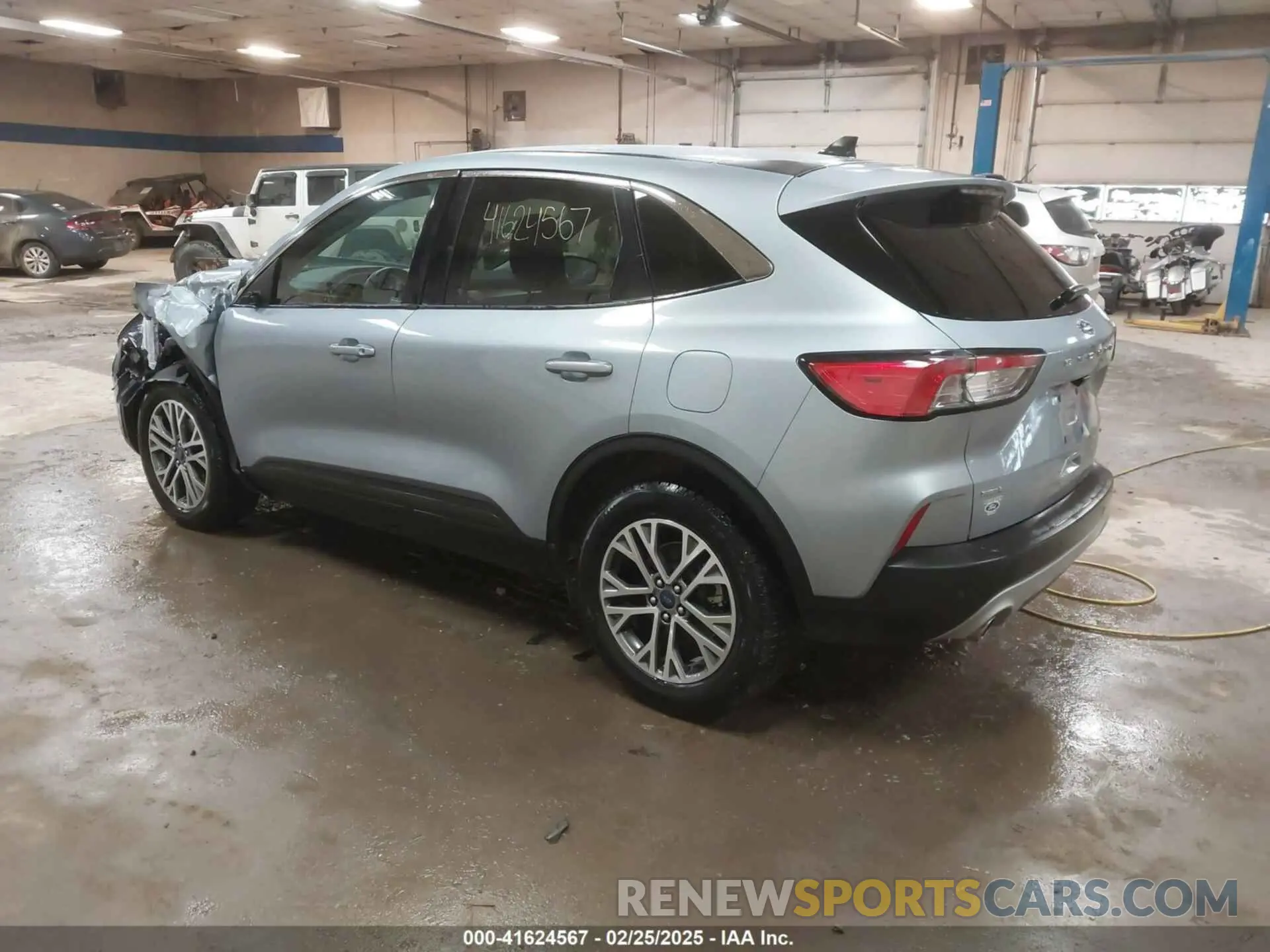 3 Photograph of a damaged car 1FMCU9H64NUA59627 FORD ESCAPE 2022
