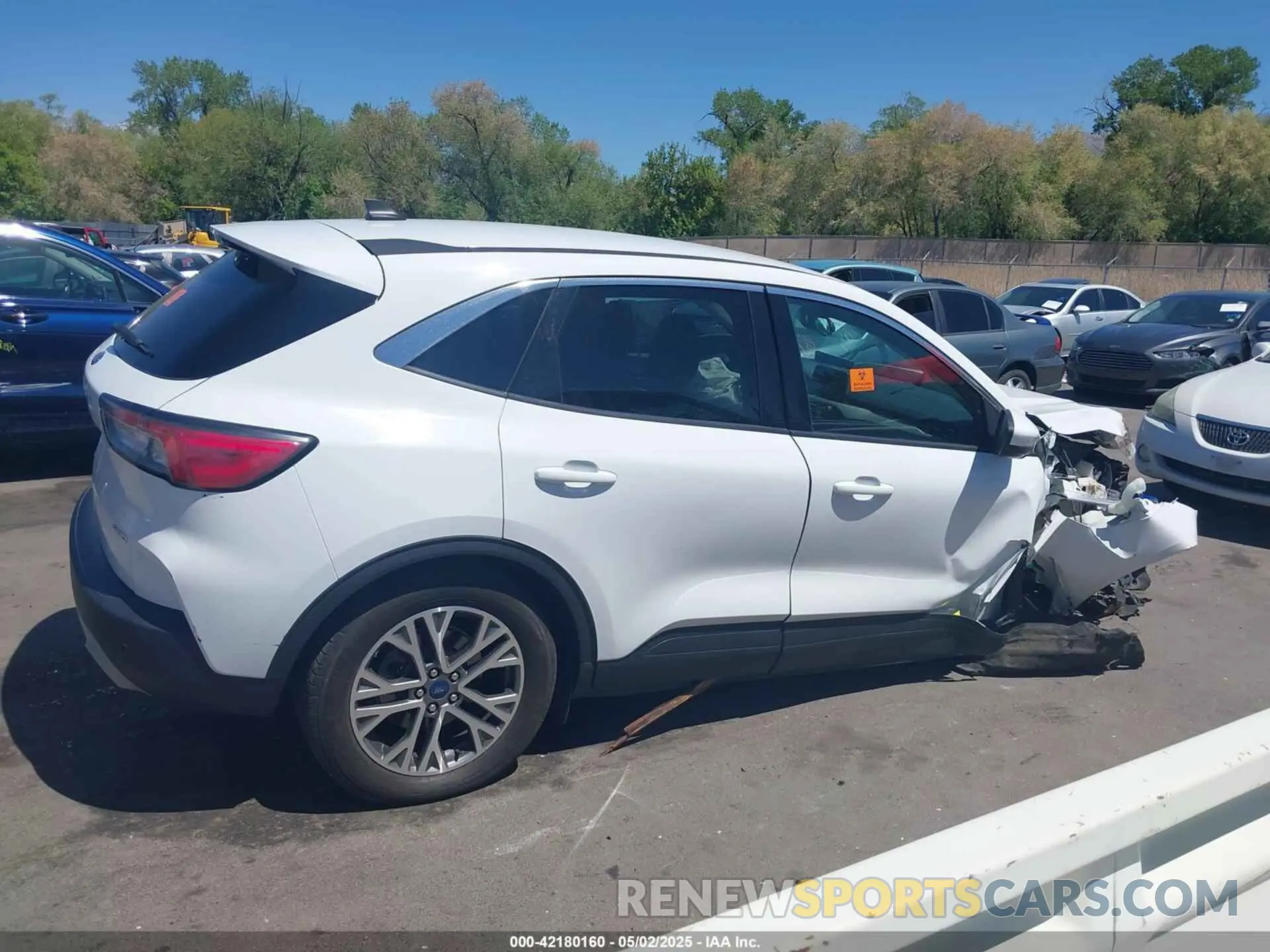13 Photograph of a damaged car 1FMCU9H65NUA48099 FORD ESCAPE 2022