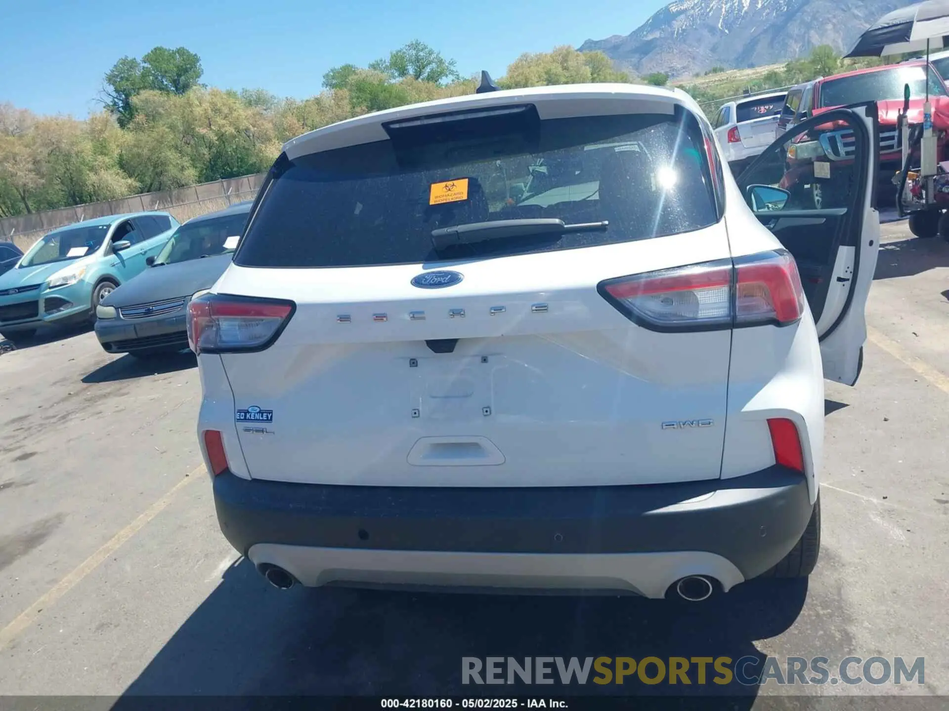 16 Photograph of a damaged car 1FMCU9H65NUA48099 FORD ESCAPE 2022