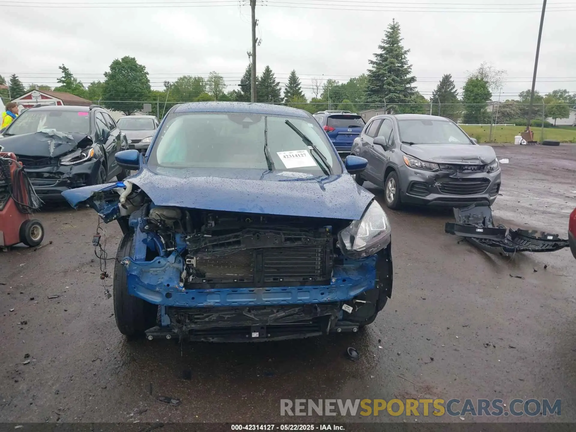 11 Photograph of a damaged car 1FMCU9H67NUB70625 FORD ESCAPE 2022