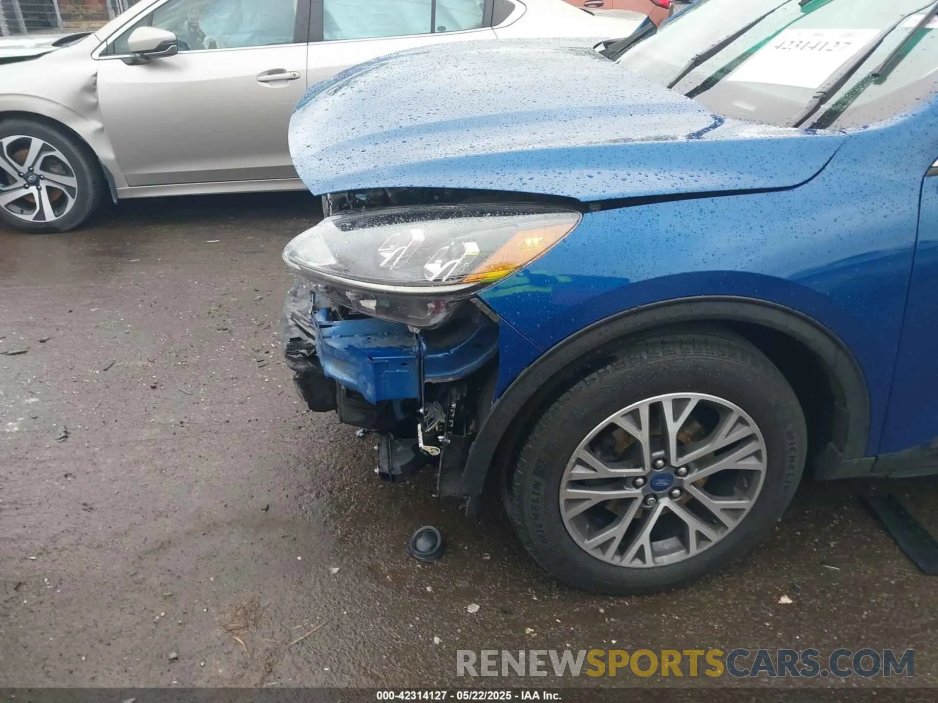 6 Photograph of a damaged car 1FMCU9H67NUB70625 FORD ESCAPE 2022