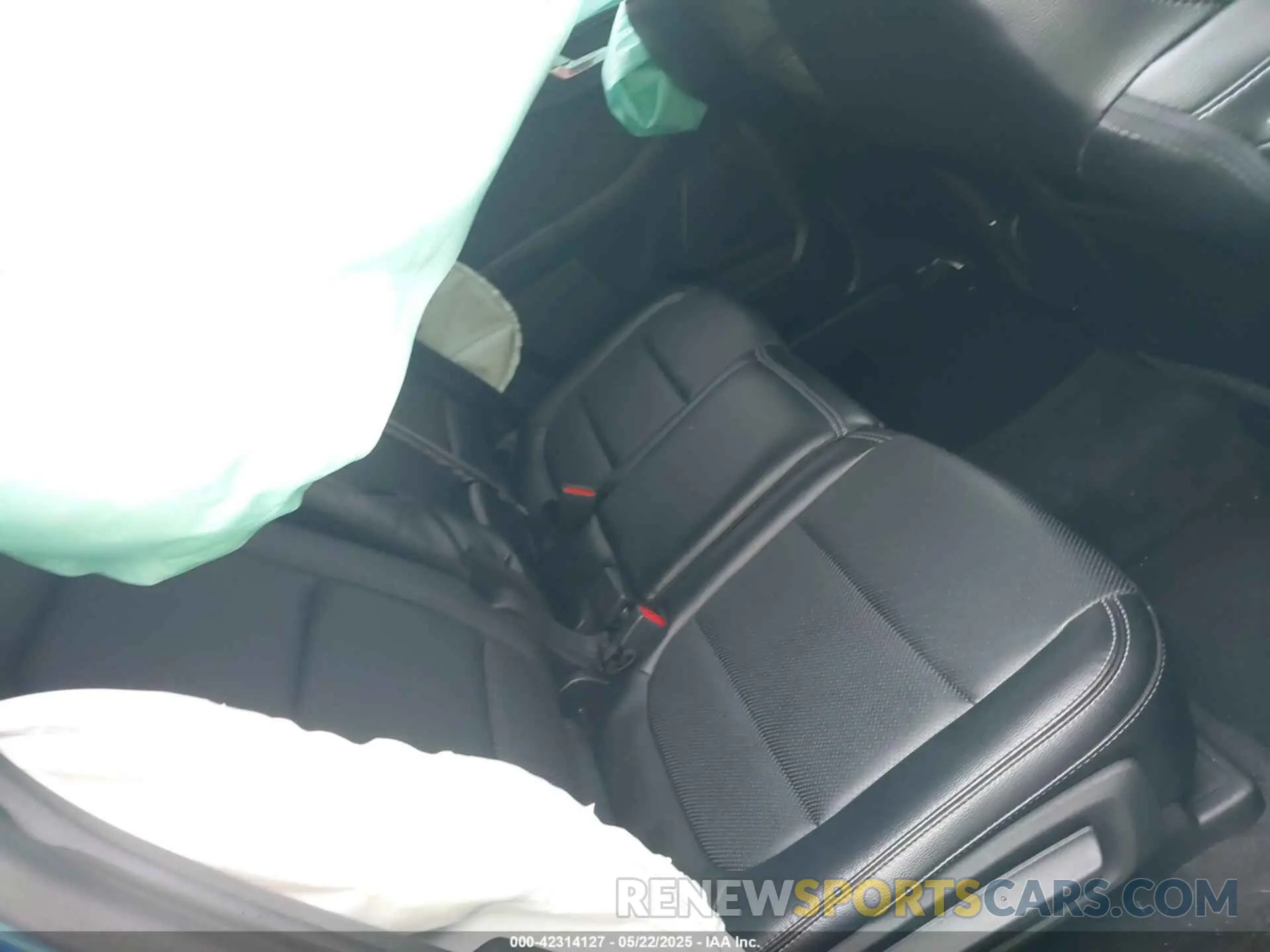 8 Photograph of a damaged car 1FMCU9H67NUB70625 FORD ESCAPE 2022