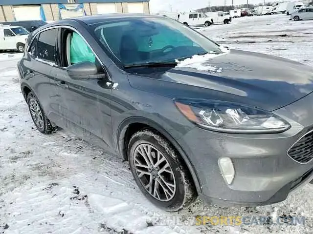 11 Photograph of a damaged car 1FMCU9H68NUA10401 FORD ESCAPE 2022