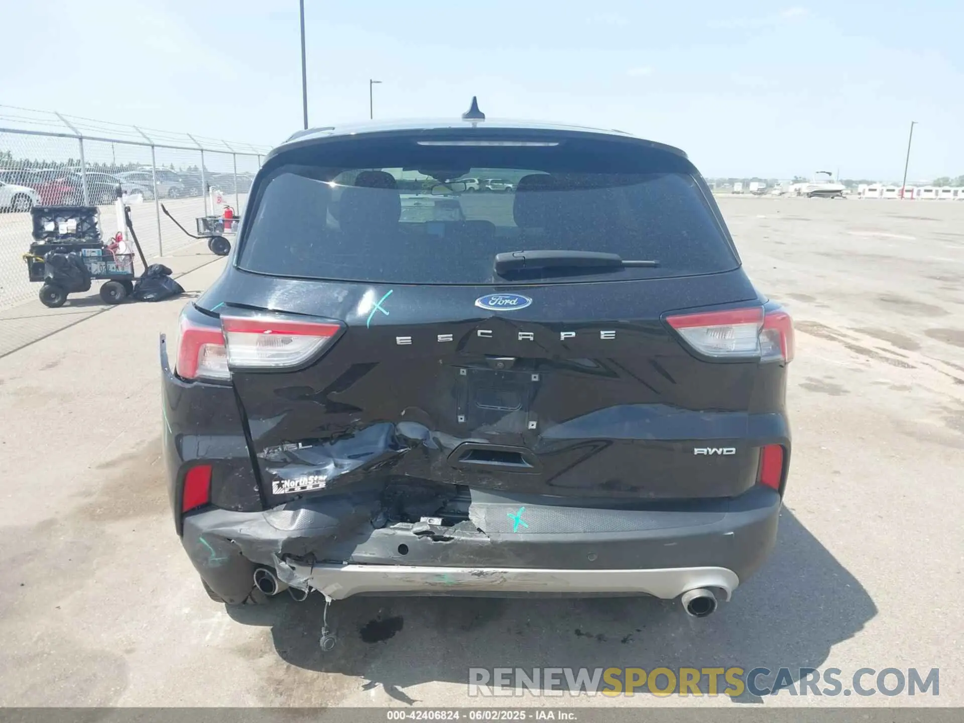 16 Photograph of a damaged car 1FMCU9H68NUA14612 FORD ESCAPE 2022