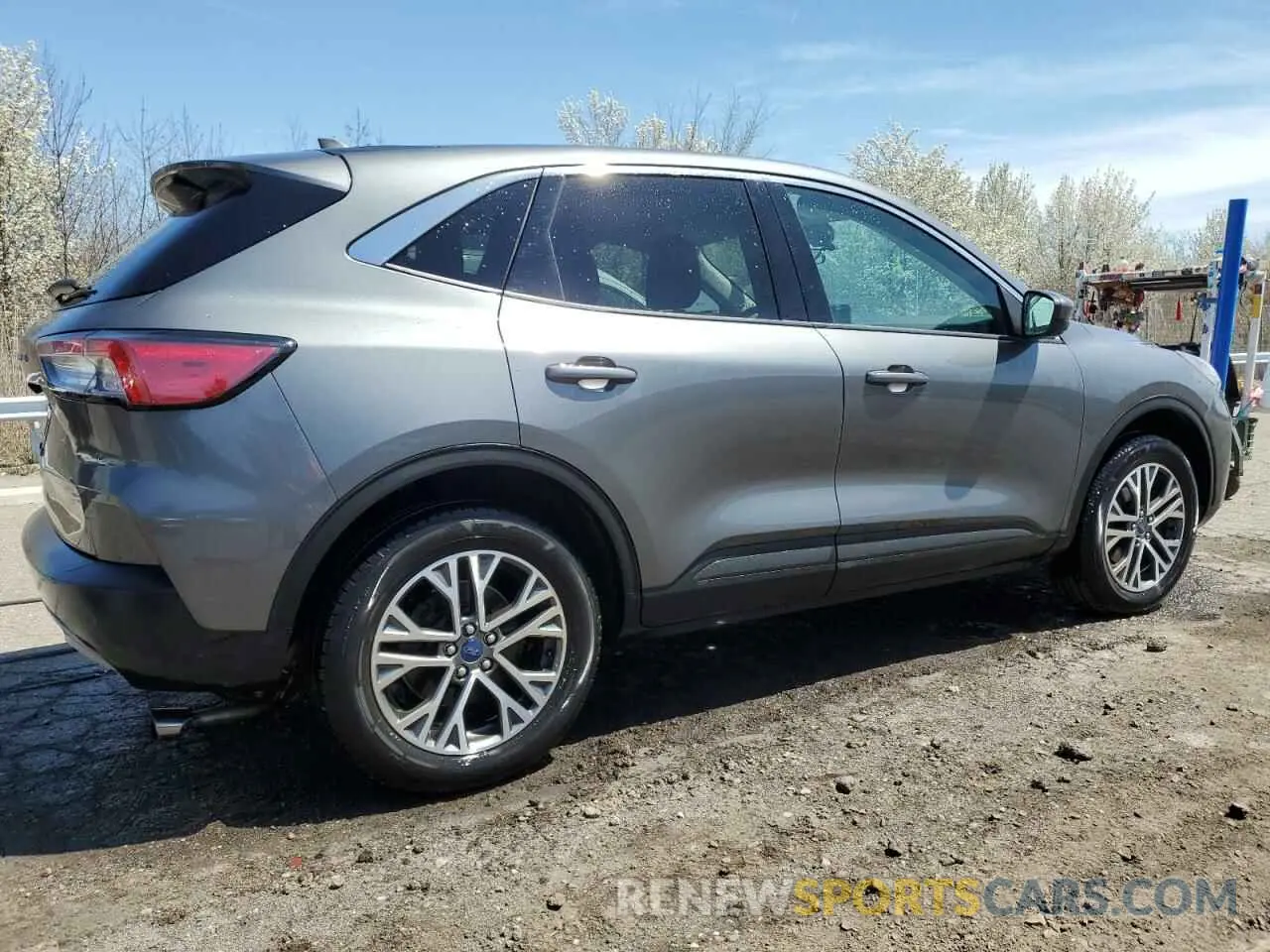 3 Photograph of a damaged car 1FMCU9H68NUA31510 FORD ESCAPE 2022