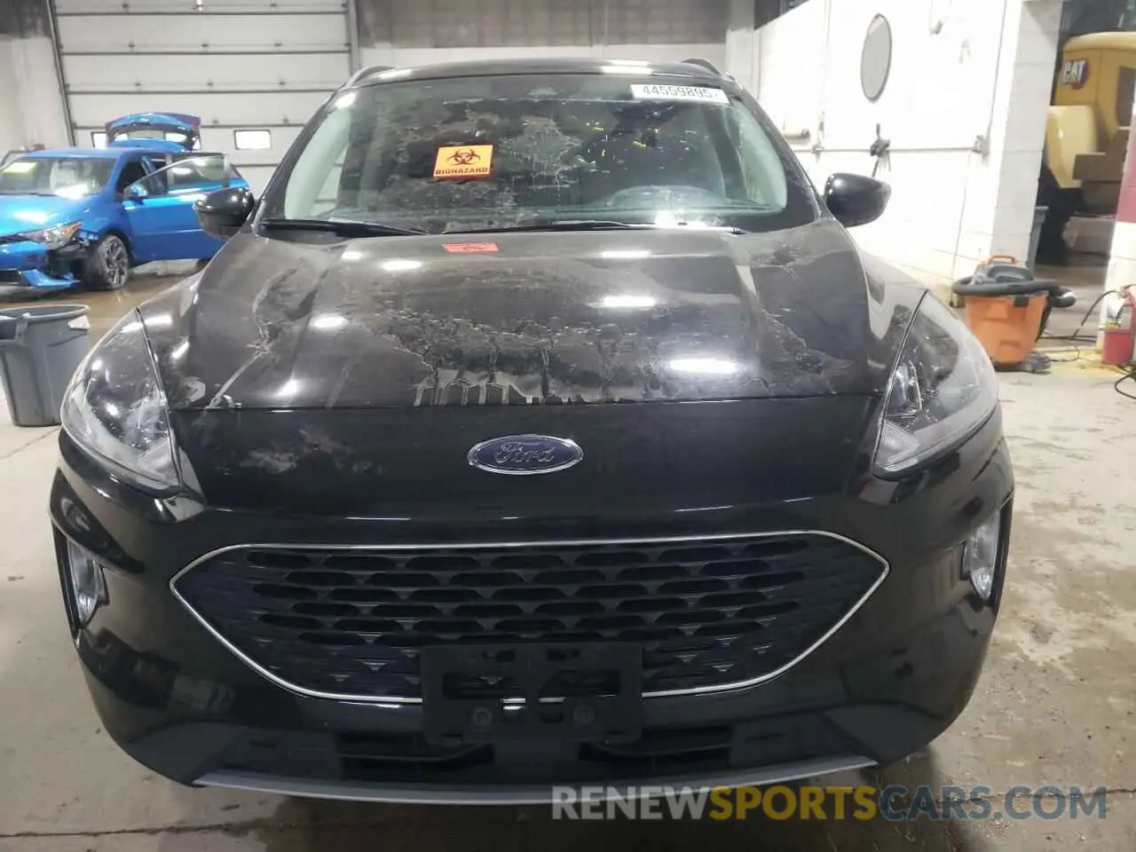 5 Photograph of a damaged car 1FMCU9H68NUA54317 FORD ESCAPE 2022