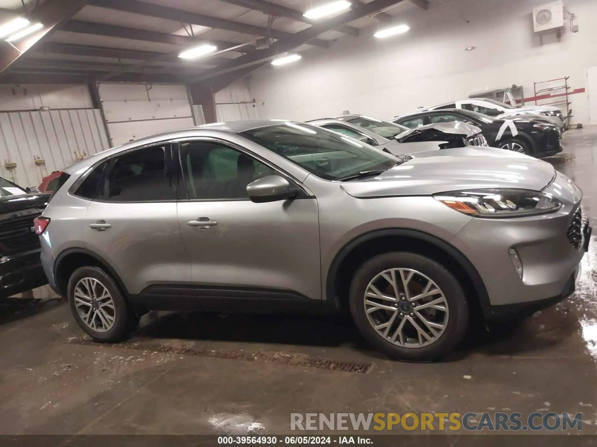 12 Photograph of a damaged car 1FMCU9H69NUA14117 FORD ESCAPE 2022