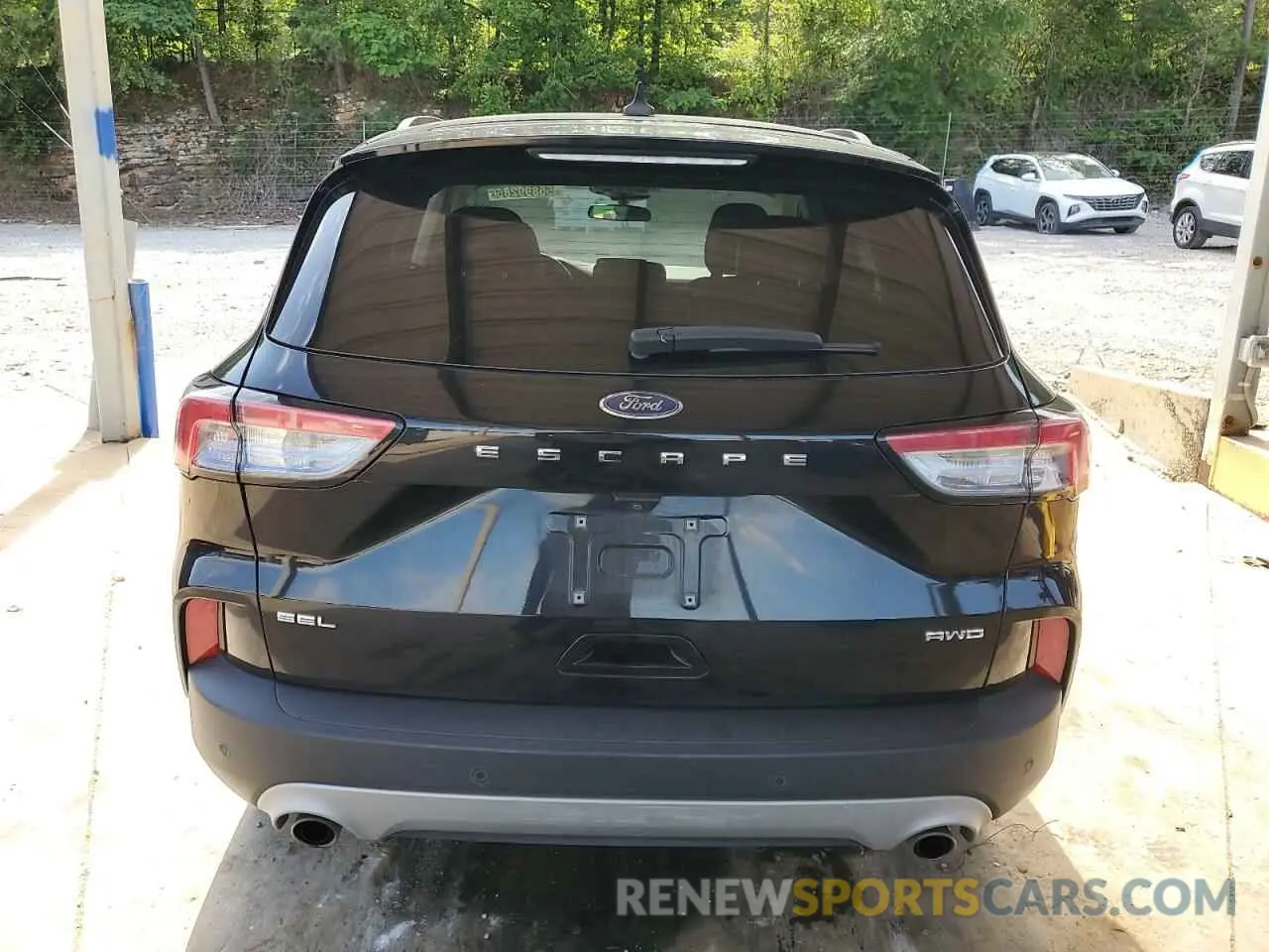 6 Photograph of a damaged car 1FMCU9H69NUA69442 FORD ESCAPE 2022
