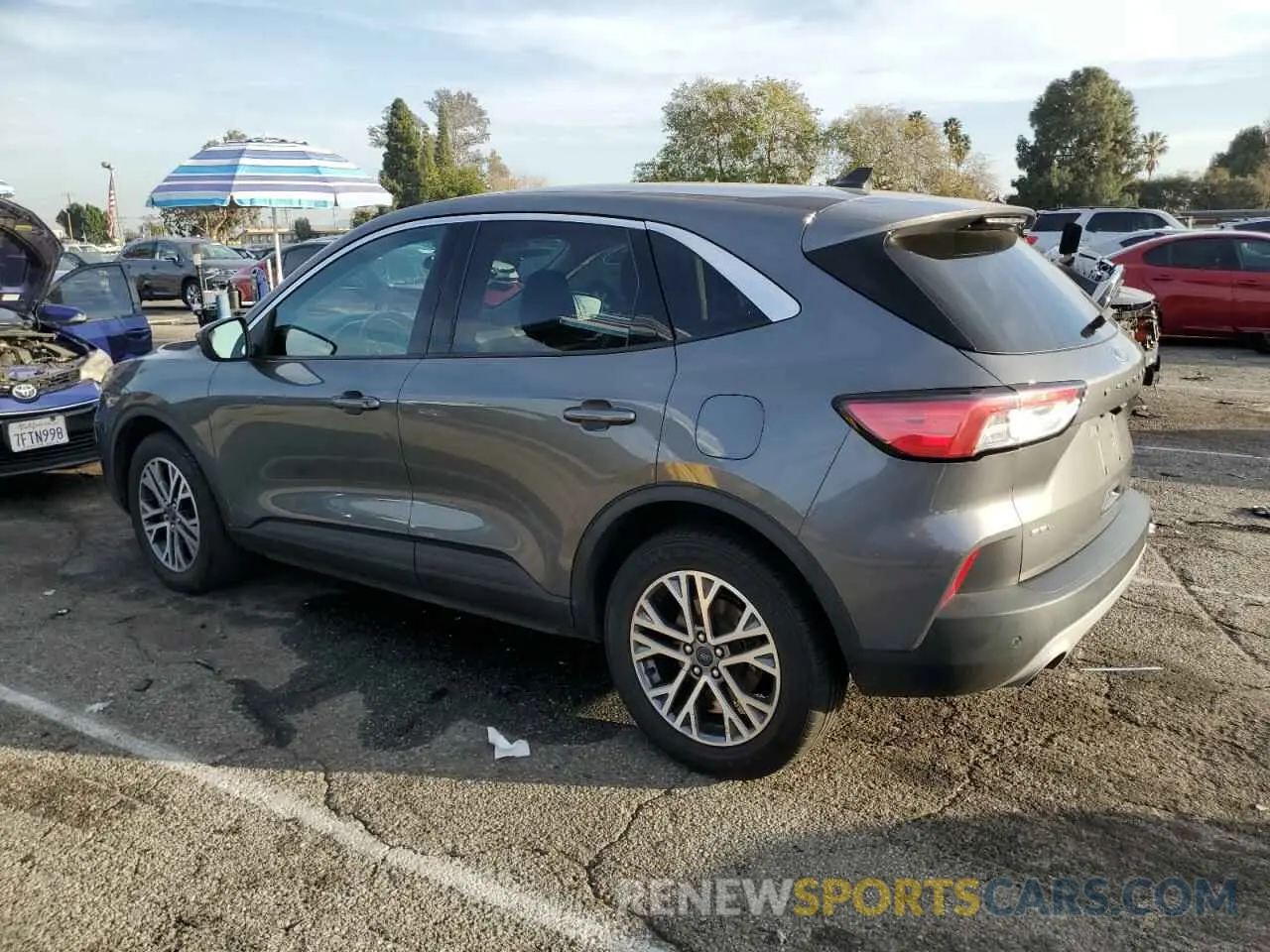 2 Photograph of a damaged car 1FMCU9H6XNUA72138 FORD ESCAPE 2022