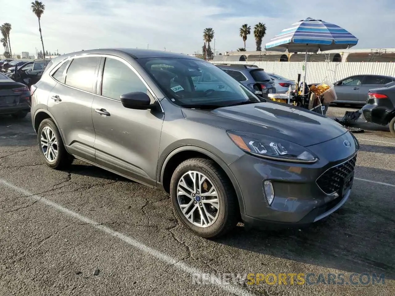 4 Photograph of a damaged car 1FMCU9H6XNUA72138 FORD ESCAPE 2022
