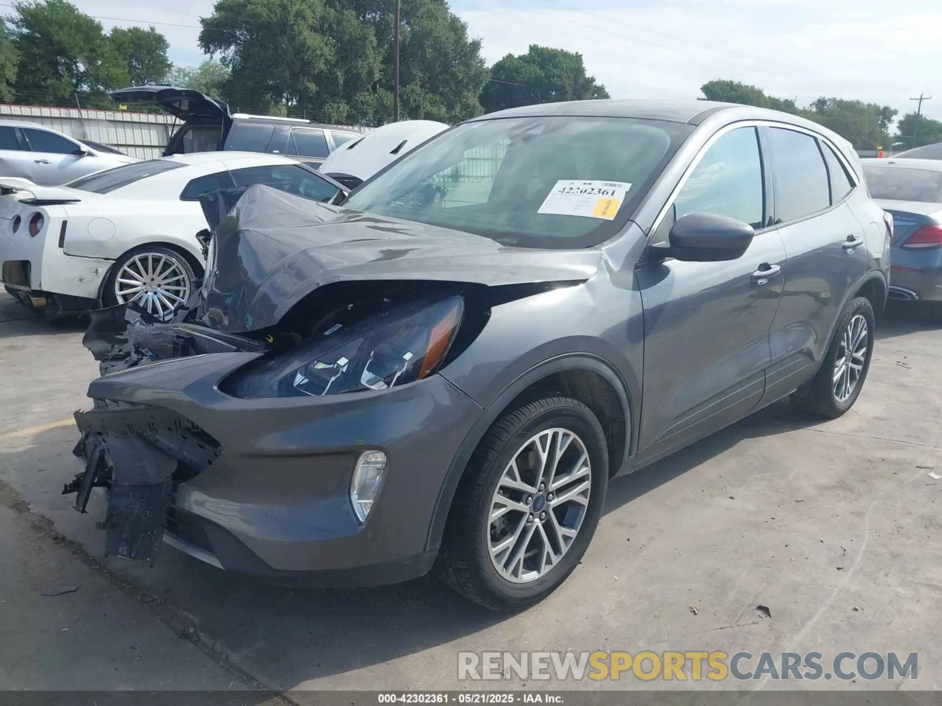 2 Photograph of a damaged car 1FMCU9H92NUA45073 FORD ESCAPE 2022