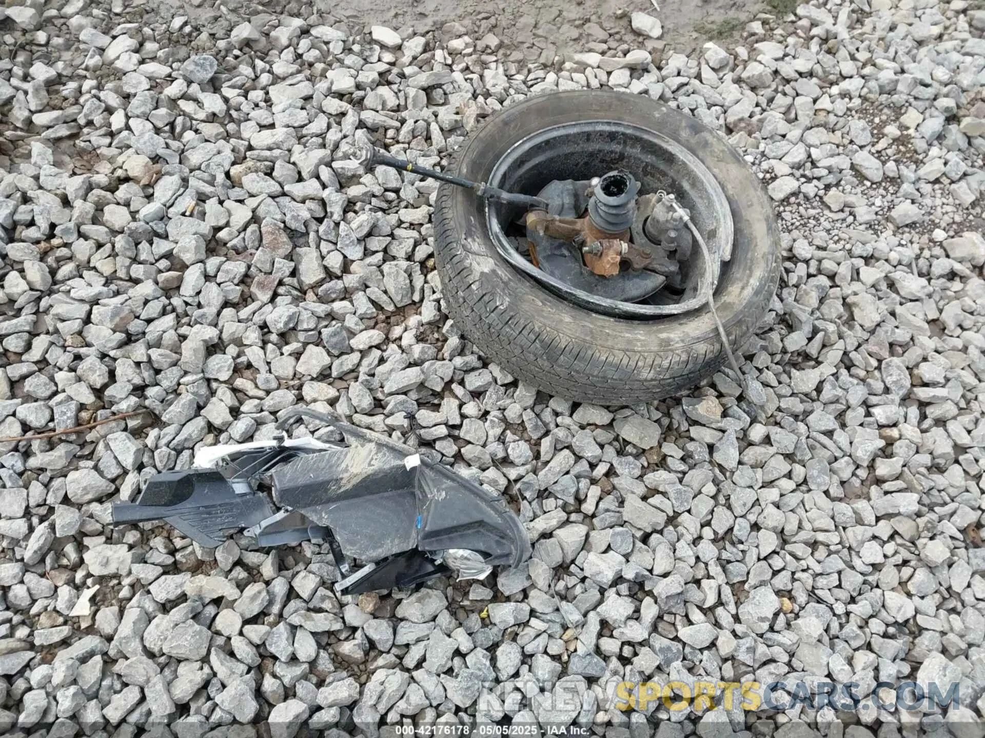 11 Photograph of a damaged car 1FMCU9H94NUA10776 FORD ESCAPE 2022