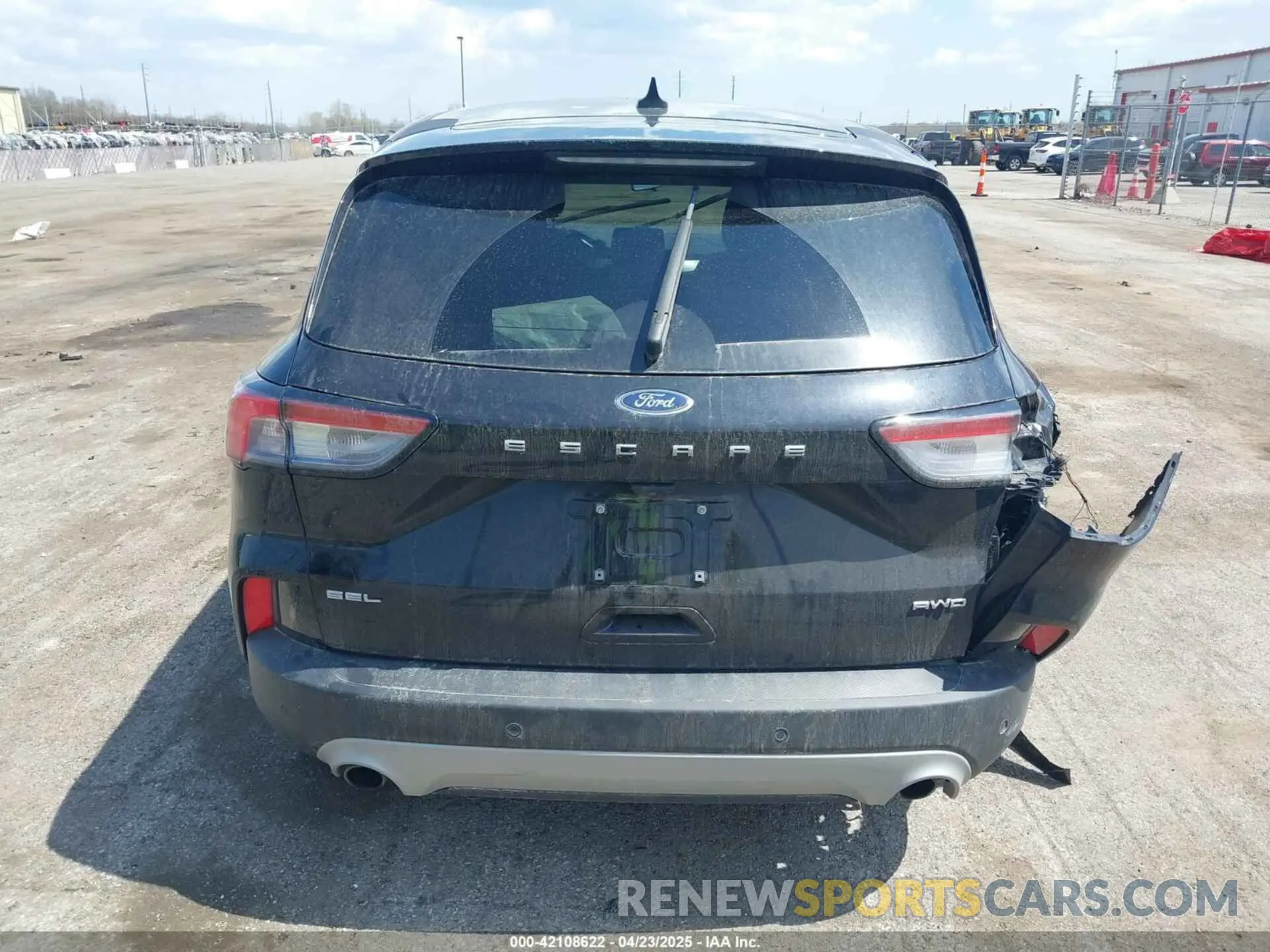16 Photograph of a damaged car 1FMCU9H94NUB58068 FORD ESCAPE 2022