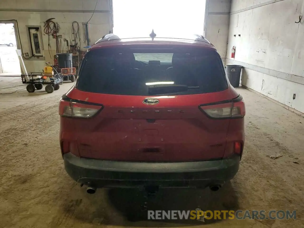 6 Photograph of a damaged car 1FMCU9H94NUC02621 FORD ESCAPE 2022