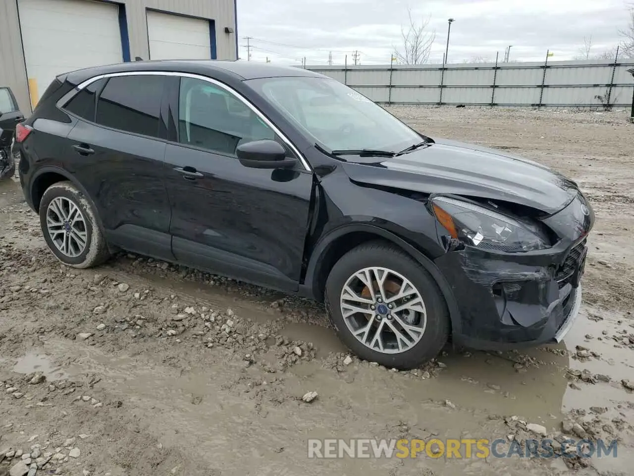 4 Photograph of a damaged car 1FMCU9H96NUA44248 FORD ESCAPE 2022