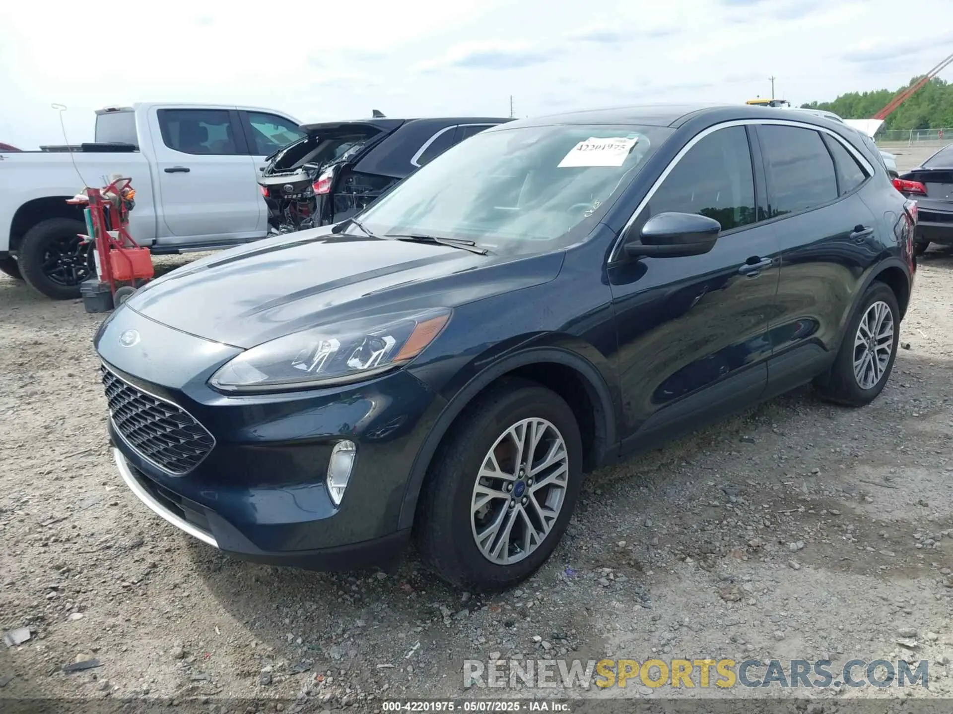 2 Photograph of a damaged car 1FMCU9H96NUA57114 FORD ESCAPE 2022