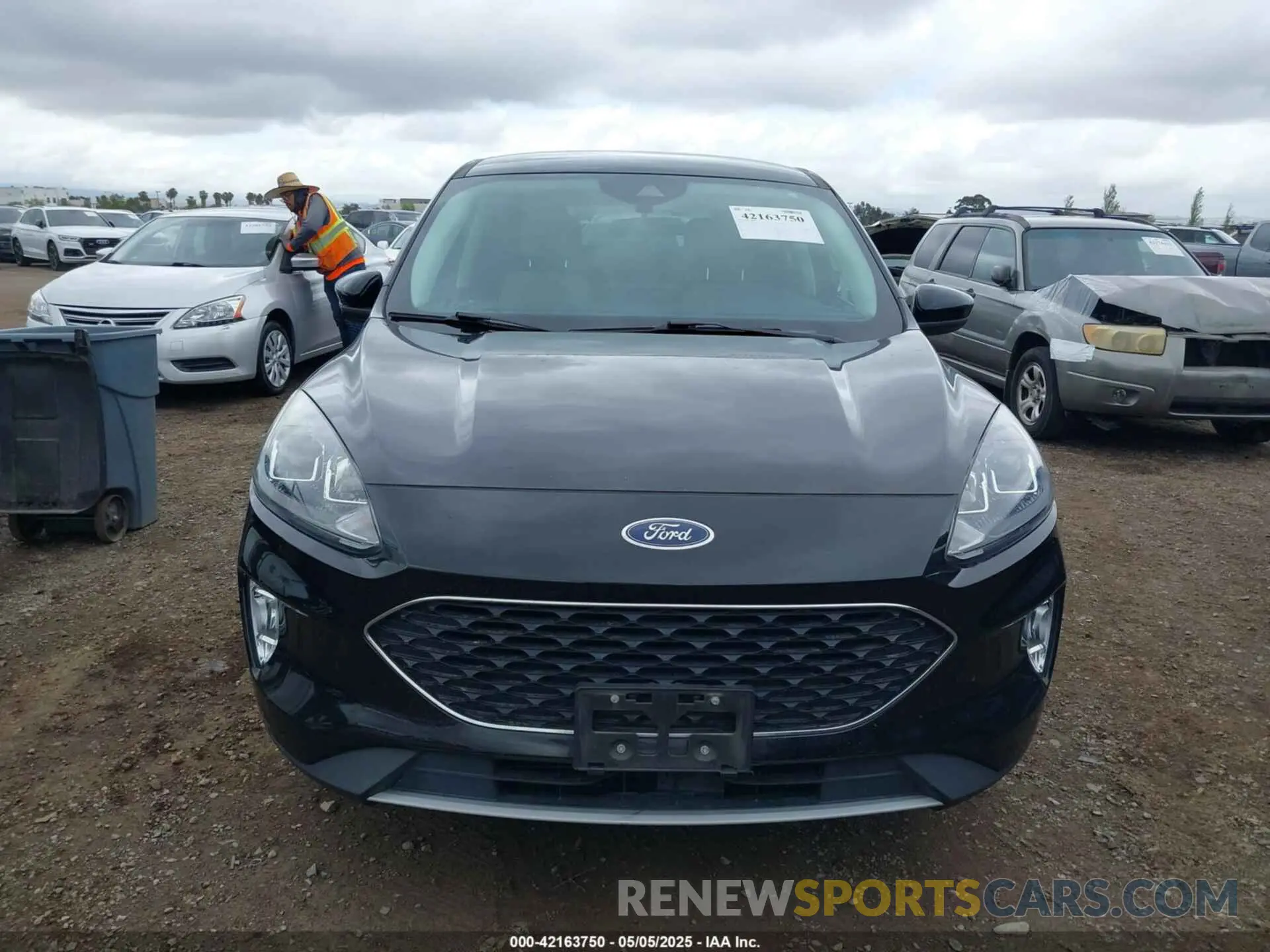 12 Photograph of a damaged car 1FMCU9H96NUA75175 FORD ESCAPE 2022