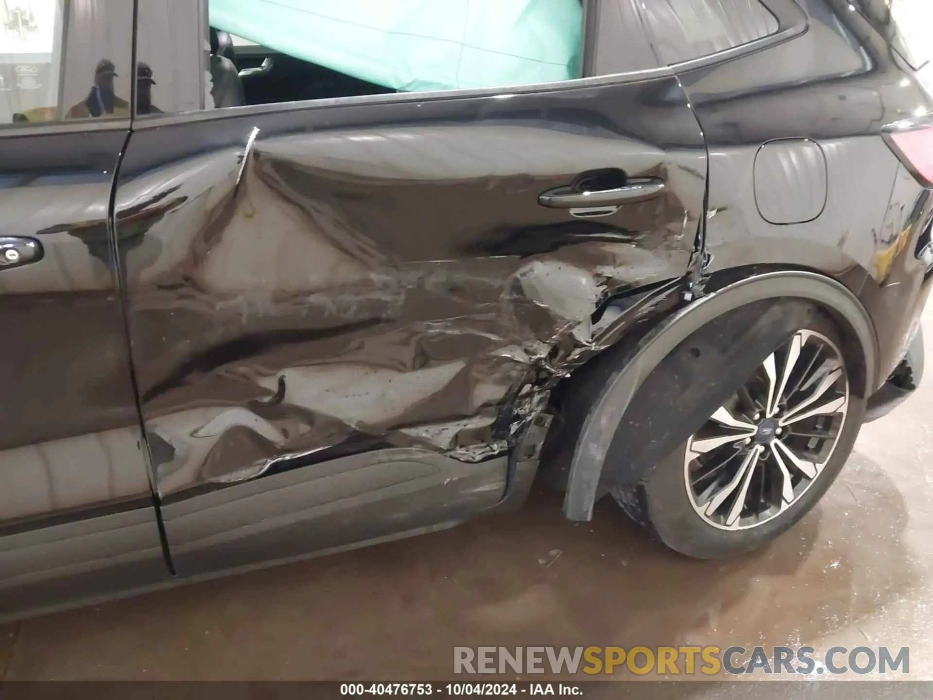 6 Photograph of a damaged car 1FMCU9H97NUA88677 FORD ESCAPE 2022