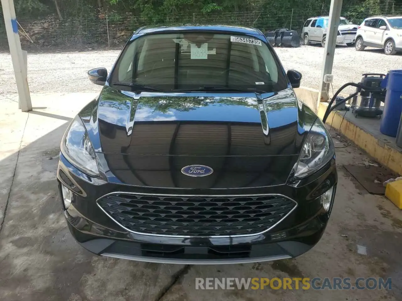 5 Photograph of a damaged car 1FMCU9H98NUA73833 FORD ESCAPE 2022