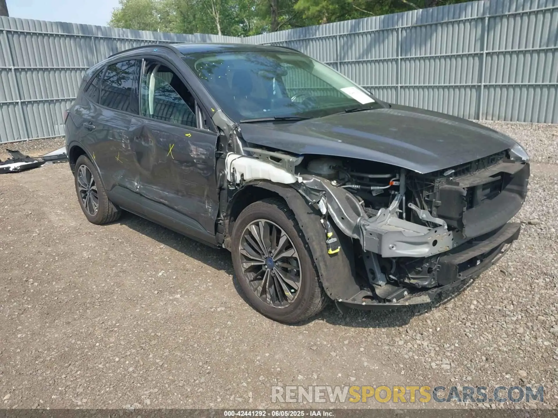 1 Photograph of a damaged car 1FMCU9H98NUB36607 FORD ESCAPE 2022