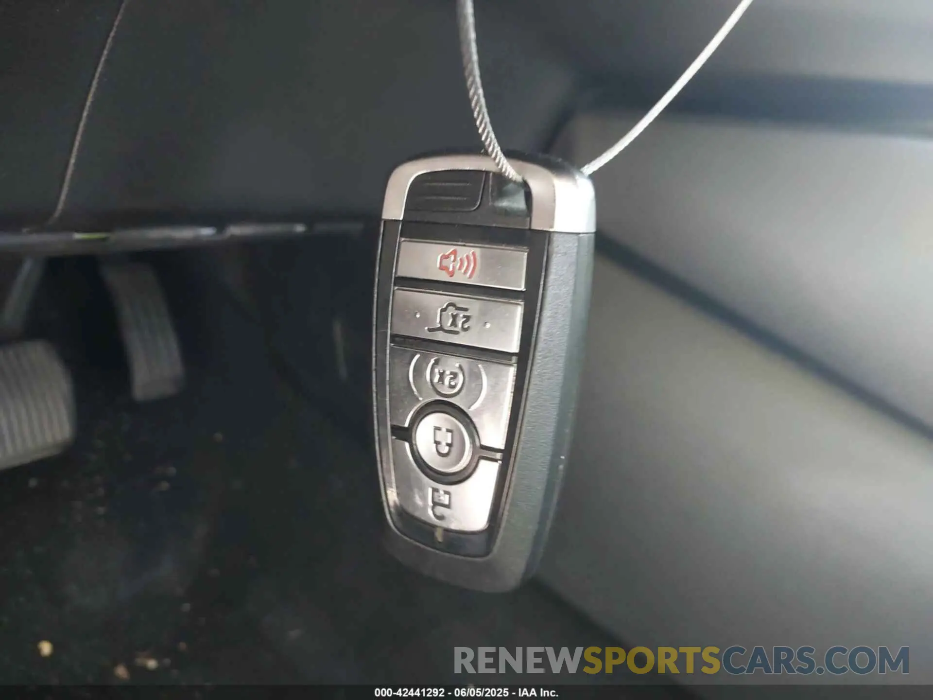 11 Photograph of a damaged car 1FMCU9H98NUB36607 FORD ESCAPE 2022