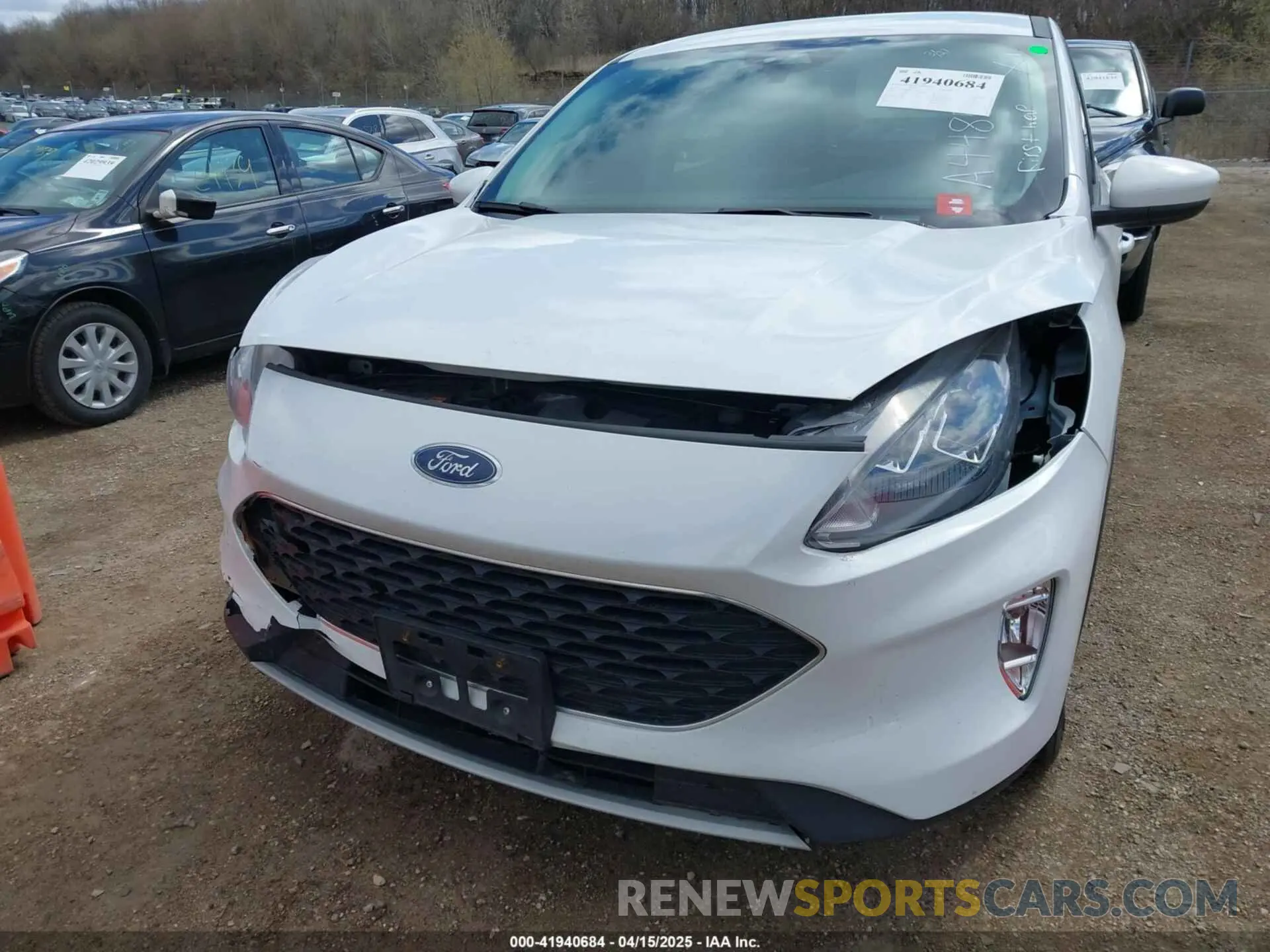 6 Photograph of a damaged car 1FMCU9H9XNUA44852 FORD ESCAPE 2022