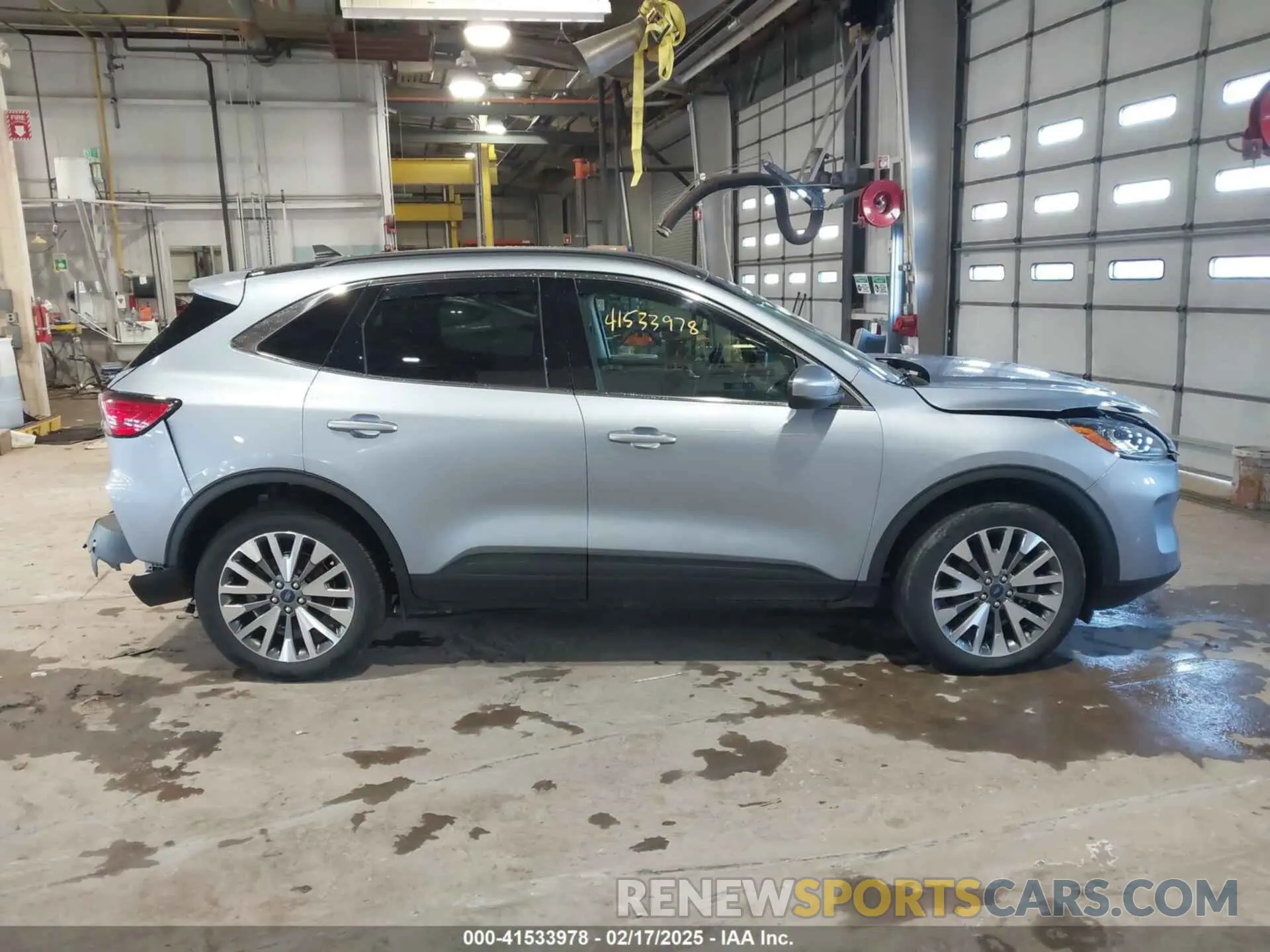 13 Photograph of a damaged car 1FMCU9J91NUA99703 FORD ESCAPE 2022