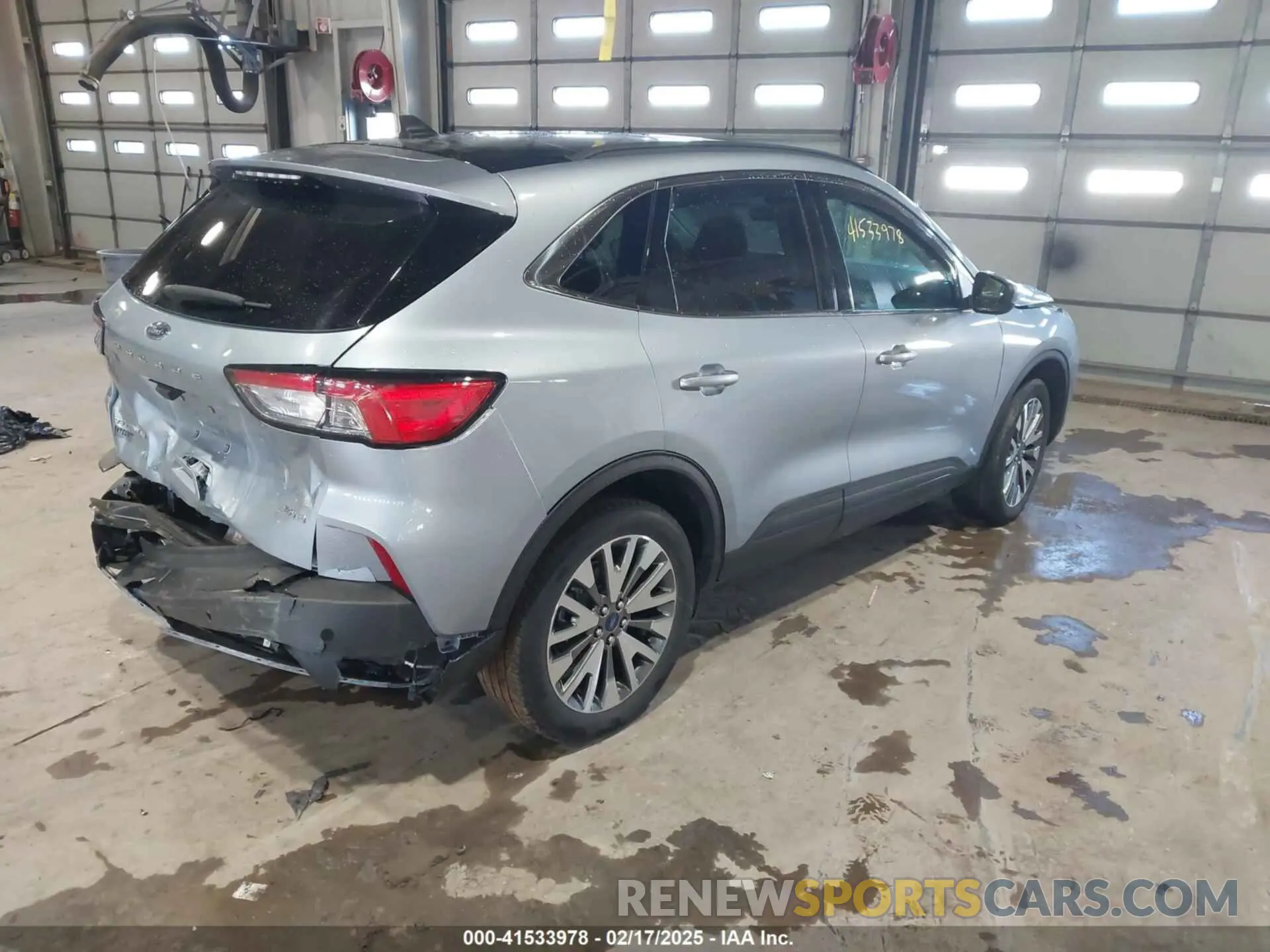 4 Photograph of a damaged car 1FMCU9J91NUA99703 FORD ESCAPE 2022