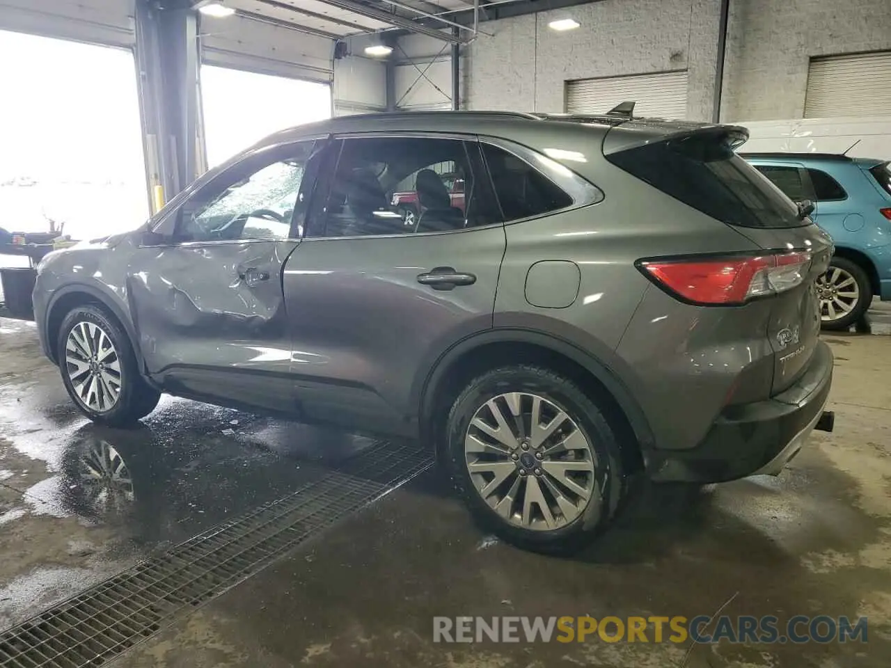 2 Photograph of a damaged car 1FMCU9J91NUB38368 FORD ESCAPE 2022
