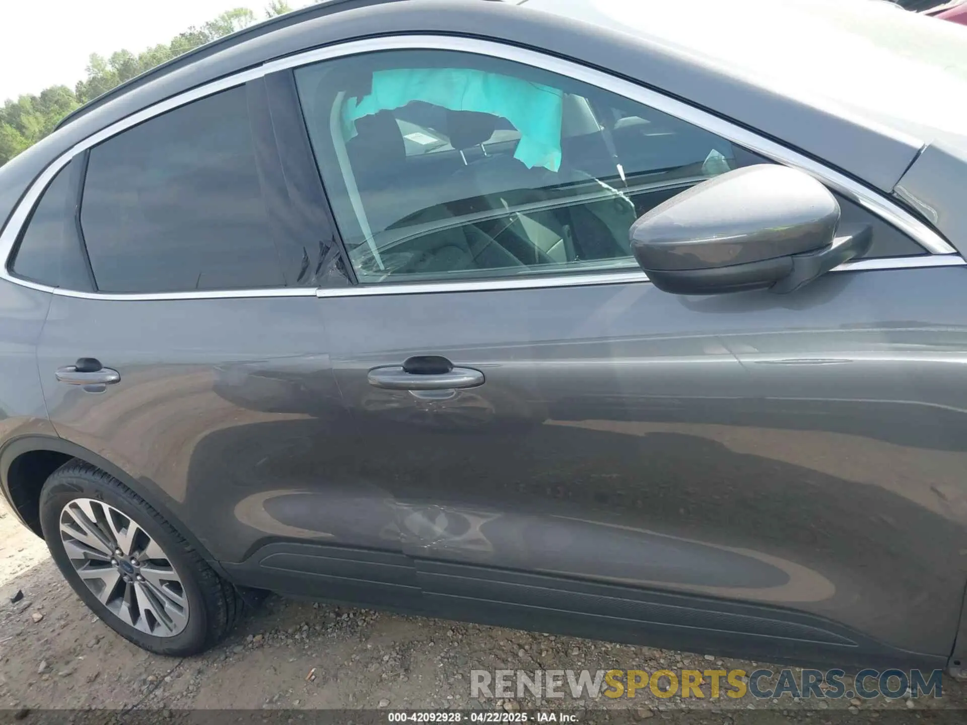 14 Photograph of a damaged car 1FMCU9J91NUB87215 FORD ESCAPE 2022