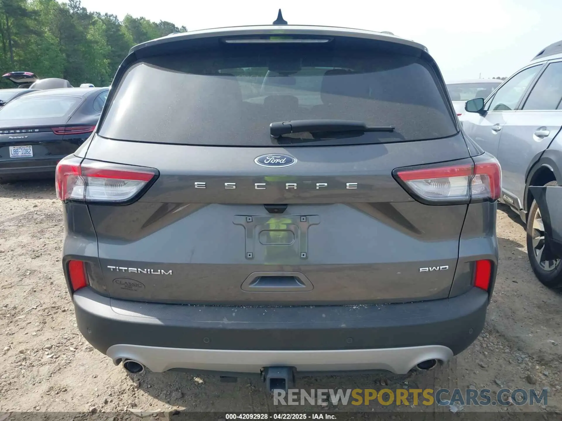 17 Photograph of a damaged car 1FMCU9J91NUB87215 FORD ESCAPE 2022