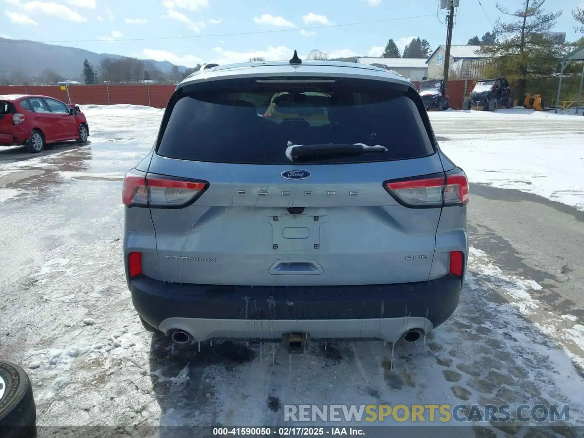 17 Photograph of a damaged car 1FMCU9J93NUA80912 FORD ESCAPE 2022