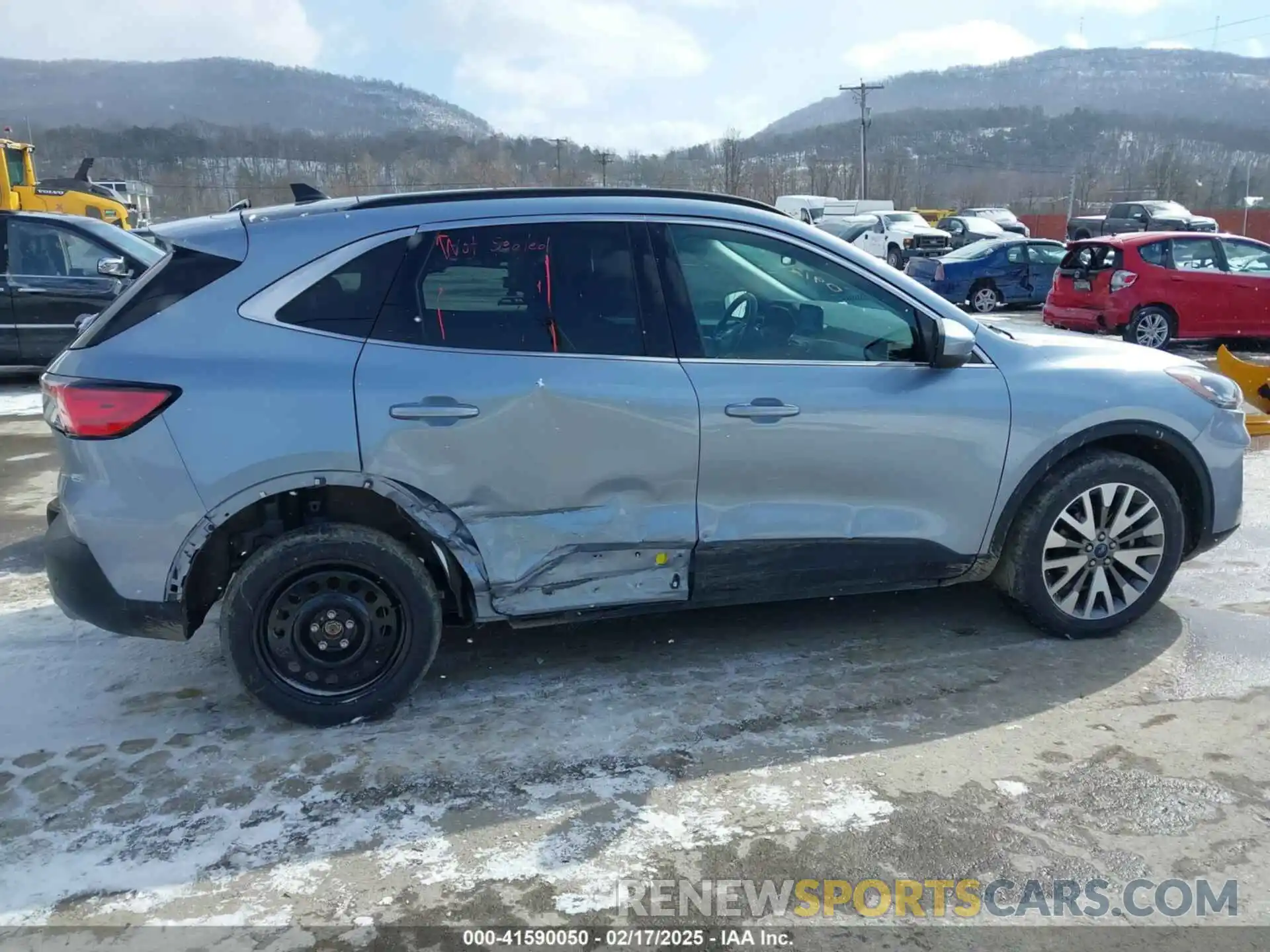 6 Photograph of a damaged car 1FMCU9J93NUA80912 FORD ESCAPE 2022