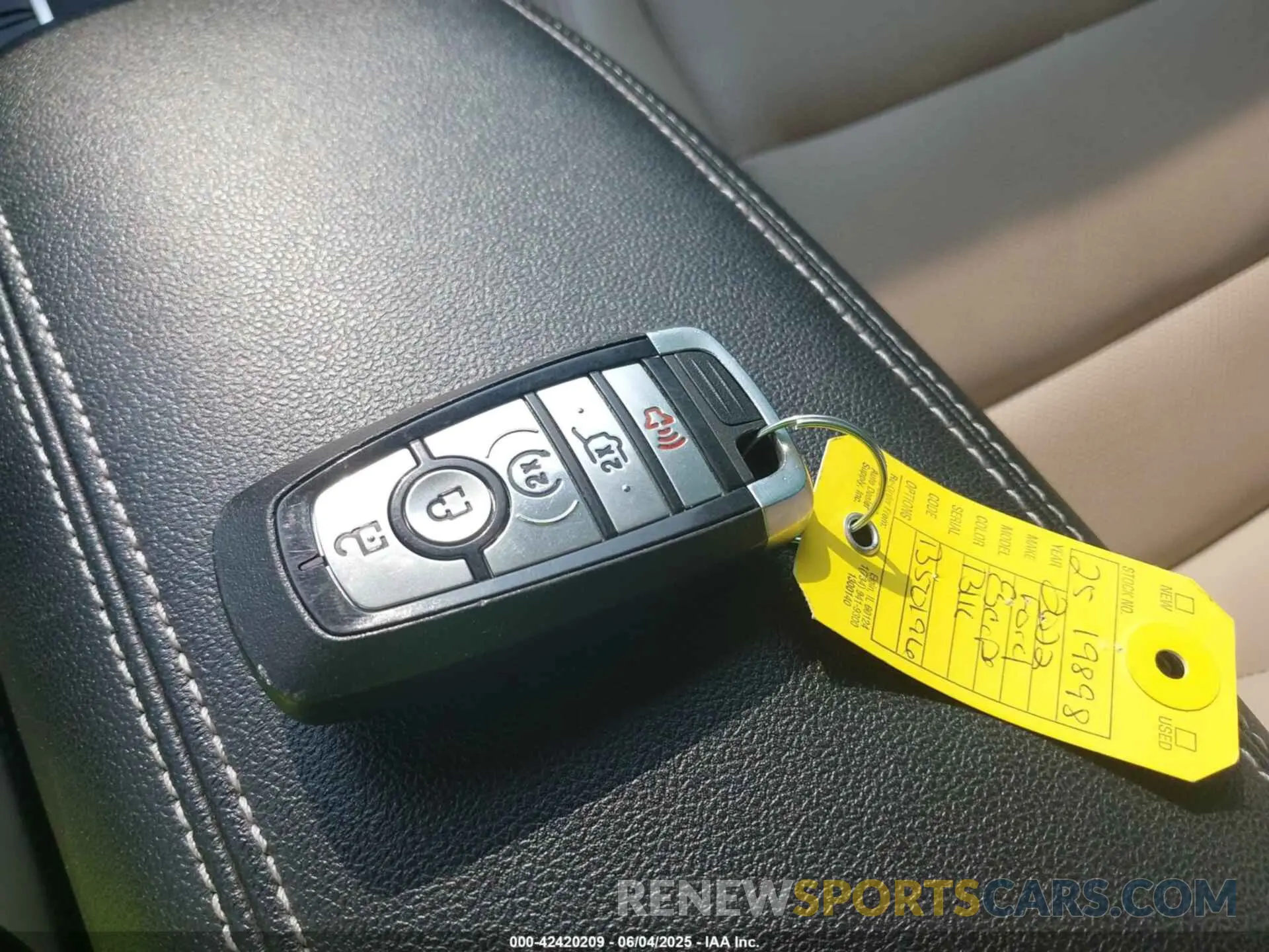 11 Photograph of a damaged car 1FMCU9J93NUB50196 FORD ESCAPE 2022