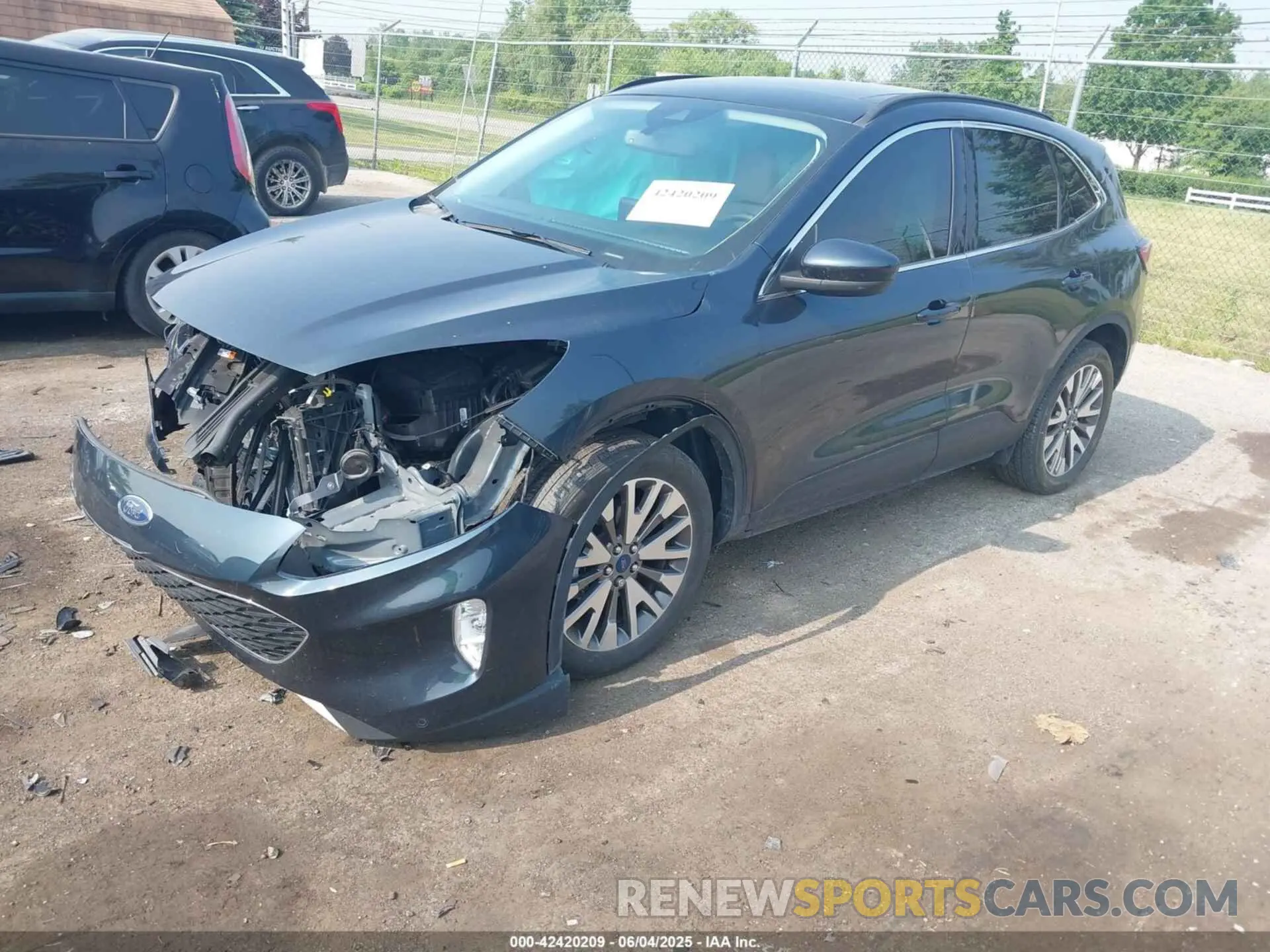 2 Photograph of a damaged car 1FMCU9J93NUB50196 FORD ESCAPE 2022