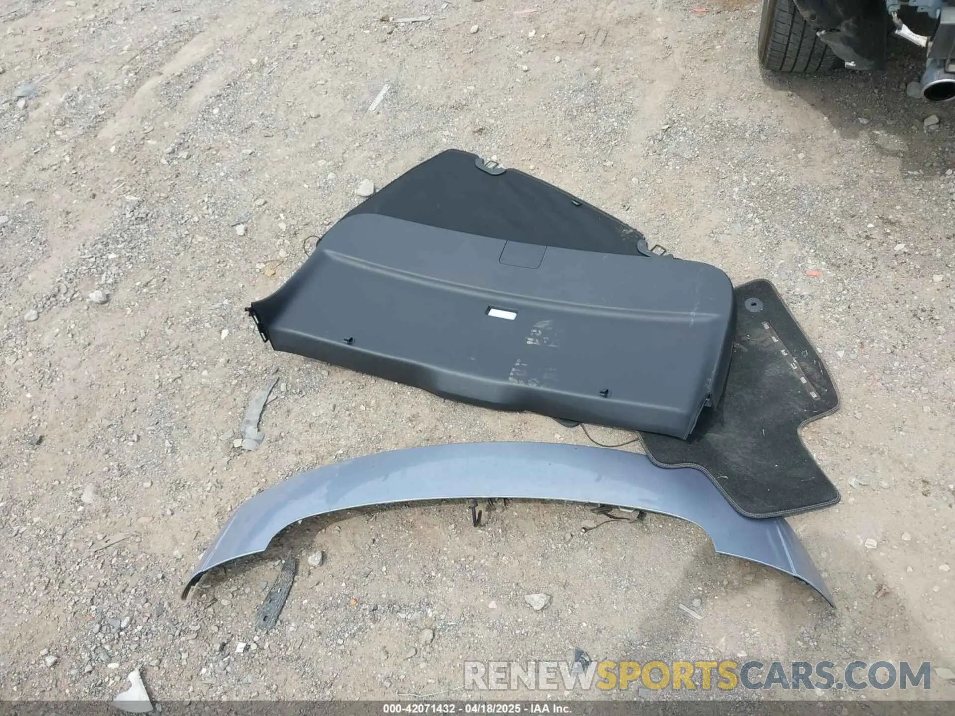 12 Photograph of a damaged car 1FMCU9J95NUA87666 FORD ESCAPE 2022