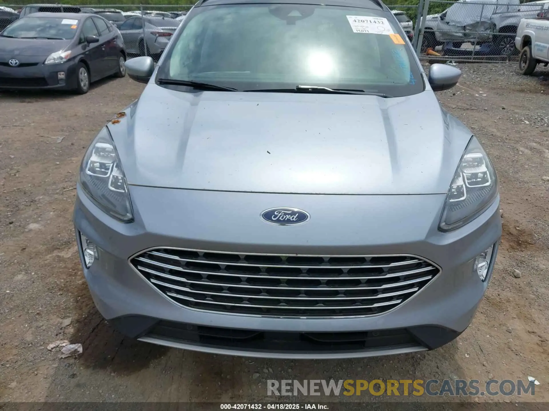 13 Photograph of a damaged car 1FMCU9J95NUA87666 FORD ESCAPE 2022