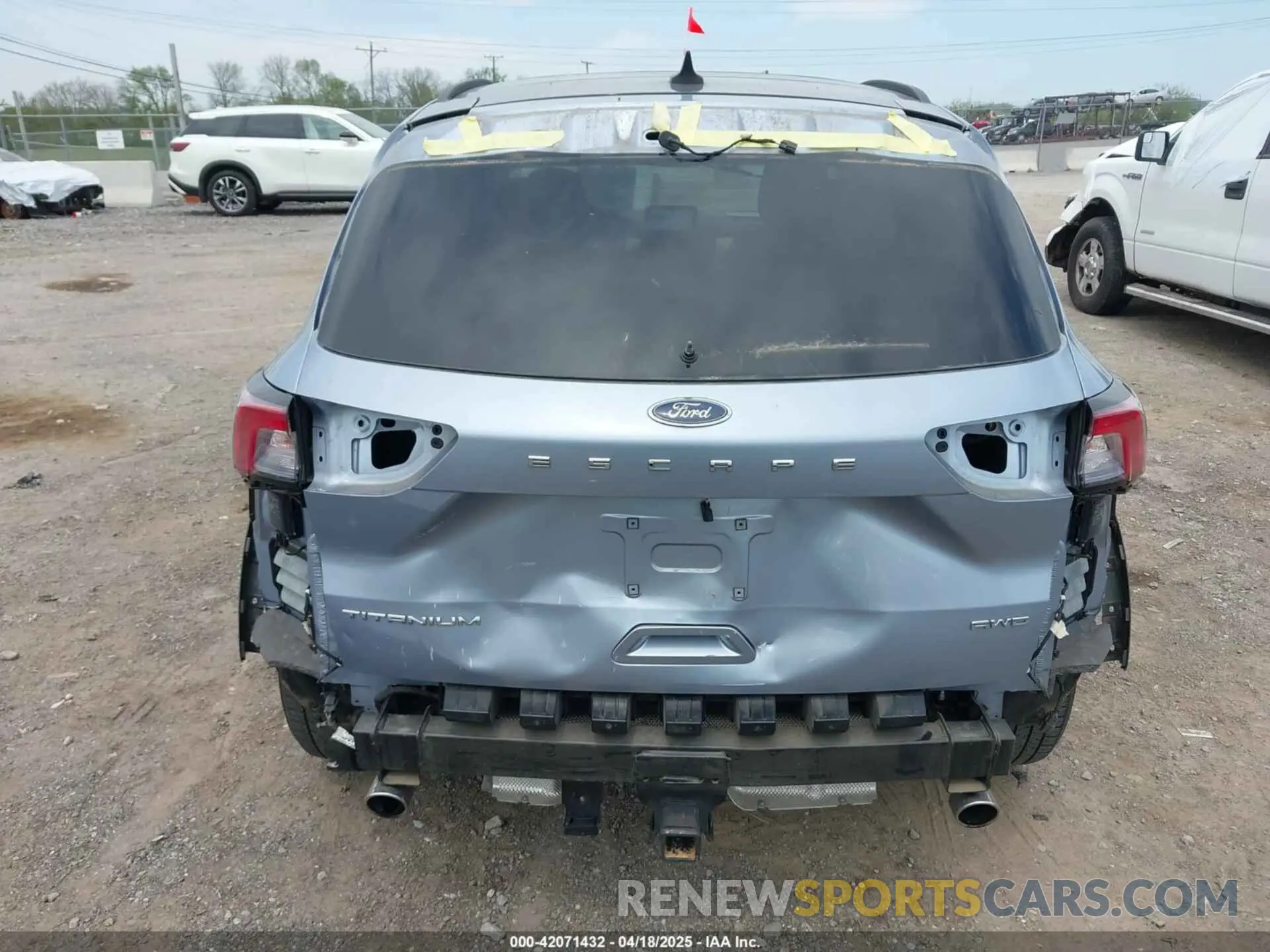 17 Photograph of a damaged car 1FMCU9J95NUA87666 FORD ESCAPE 2022