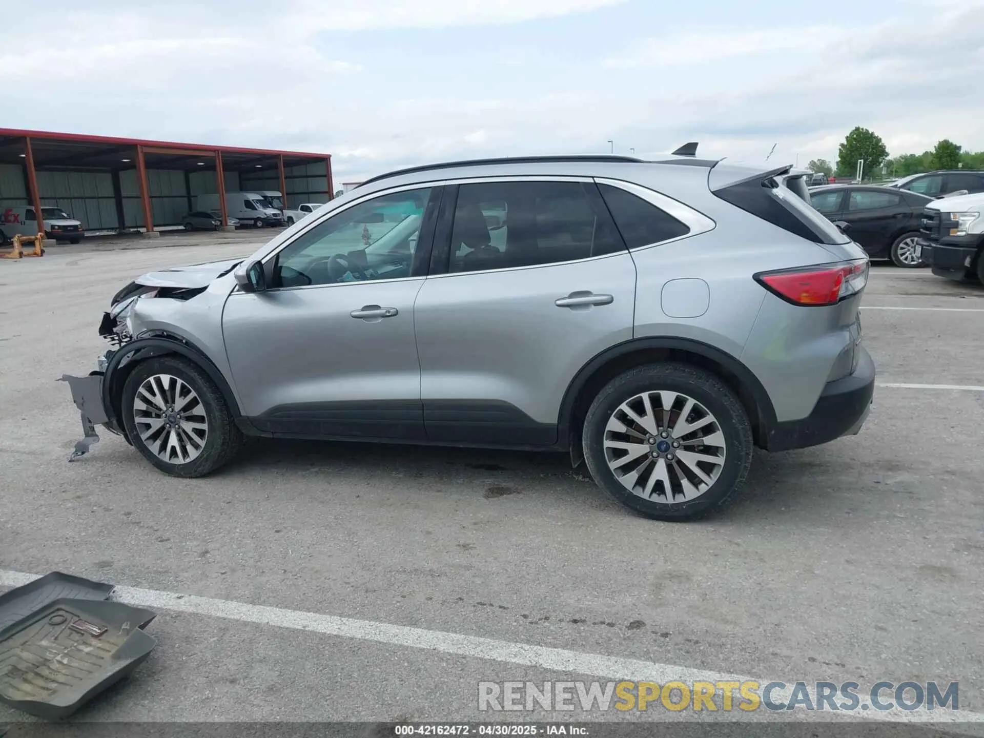 14 Photograph of a damaged car 1FMCU9J96NUA73047 FORD ESCAPE 2022