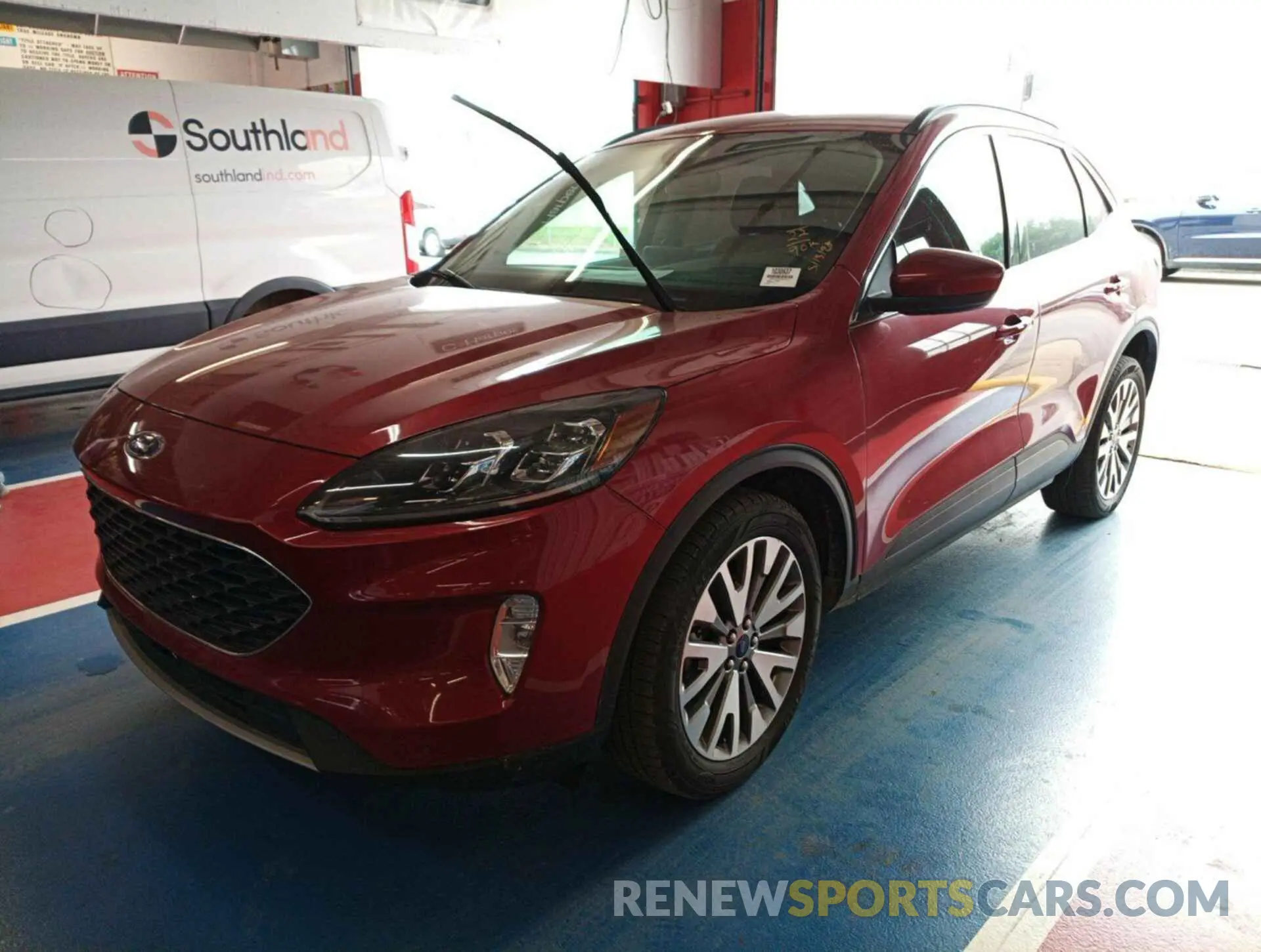 17 Photograph of a damaged car 1FMCU9J97NUA73428 FORD ESCAPE 2022