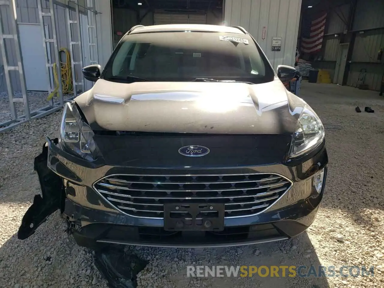 5 Photograph of a damaged car 1FMCU9J99NUA00027 FORD ESCAPE 2022