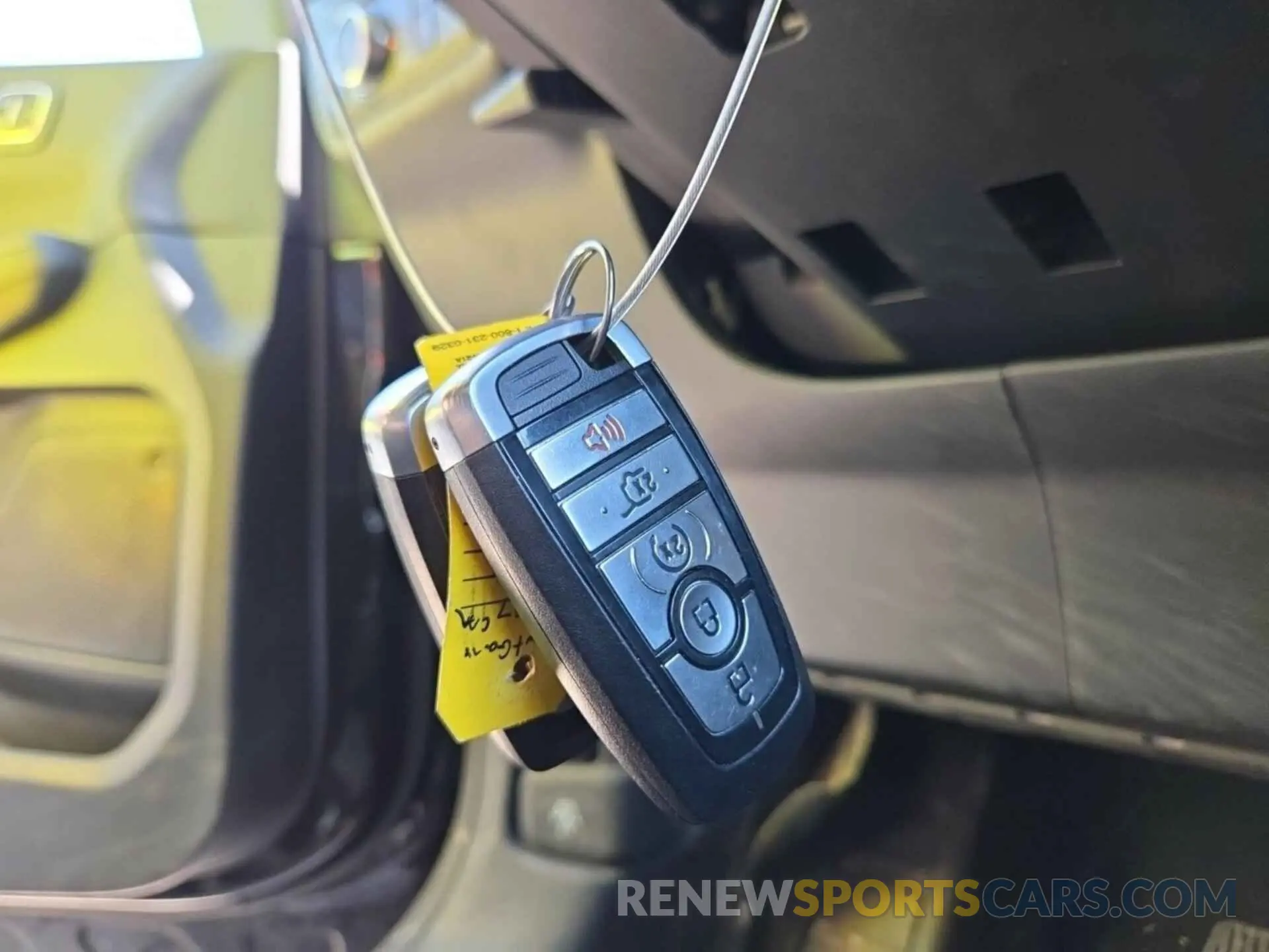 21 Photograph of a damaged car 1FMCU9J9XNUA73925 FORD ESCAPE 2022