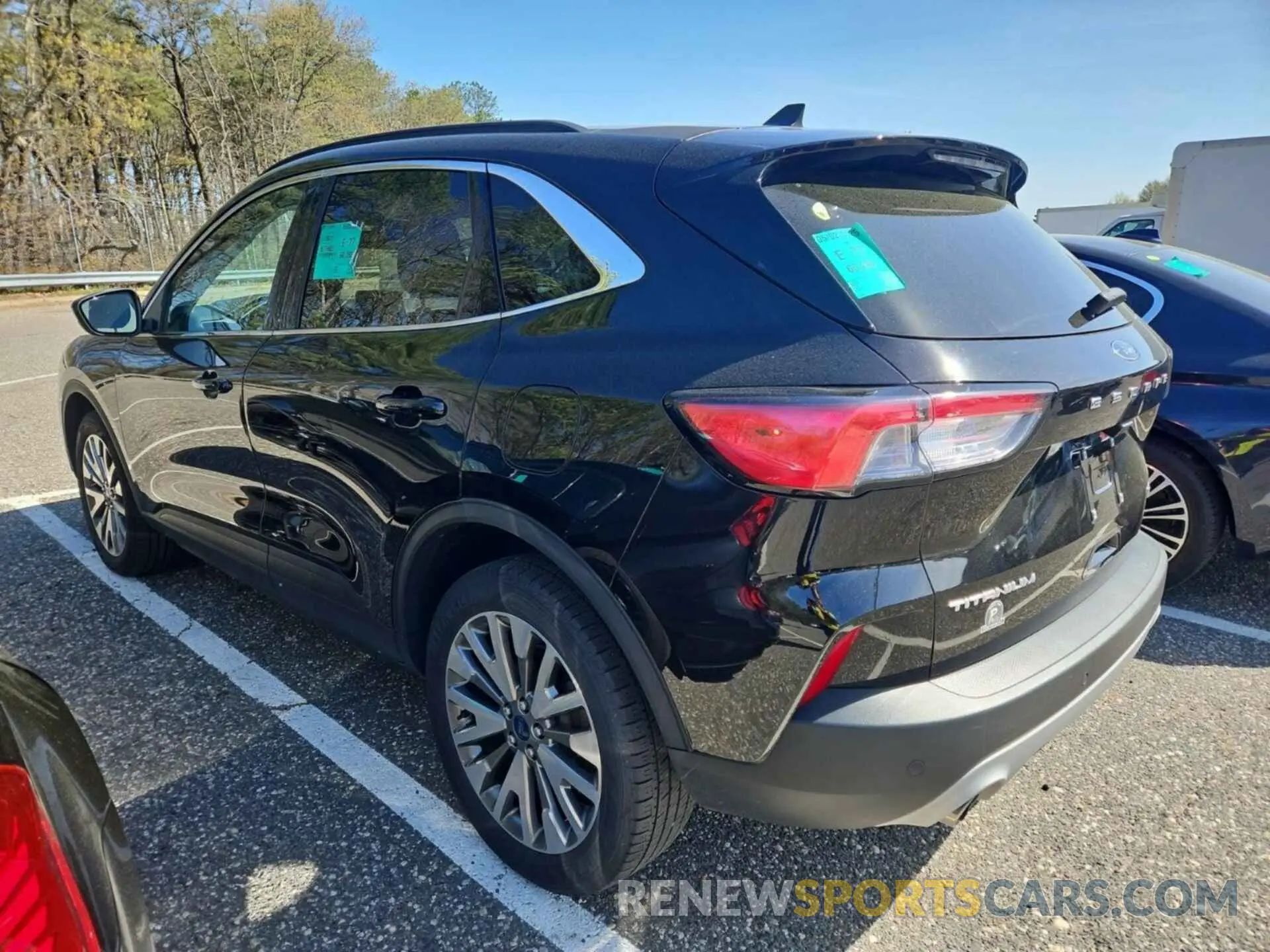 40 Photograph of a damaged car 1FMCU9J9XNUA73925 FORD ESCAPE 2022