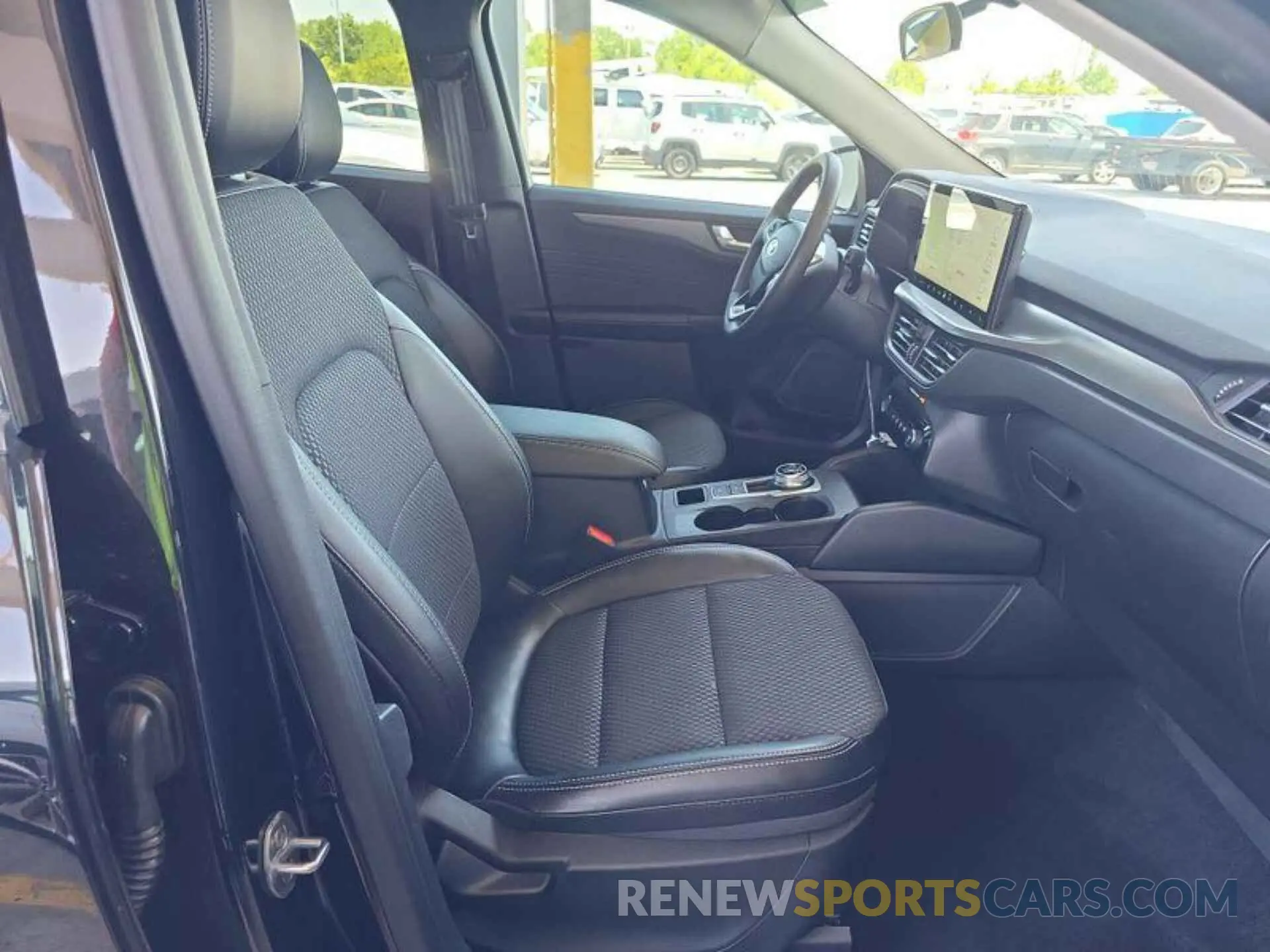 15 Photograph of a damaged car 1FMCU0E11PUA35874 FORD ESCAPE 2023